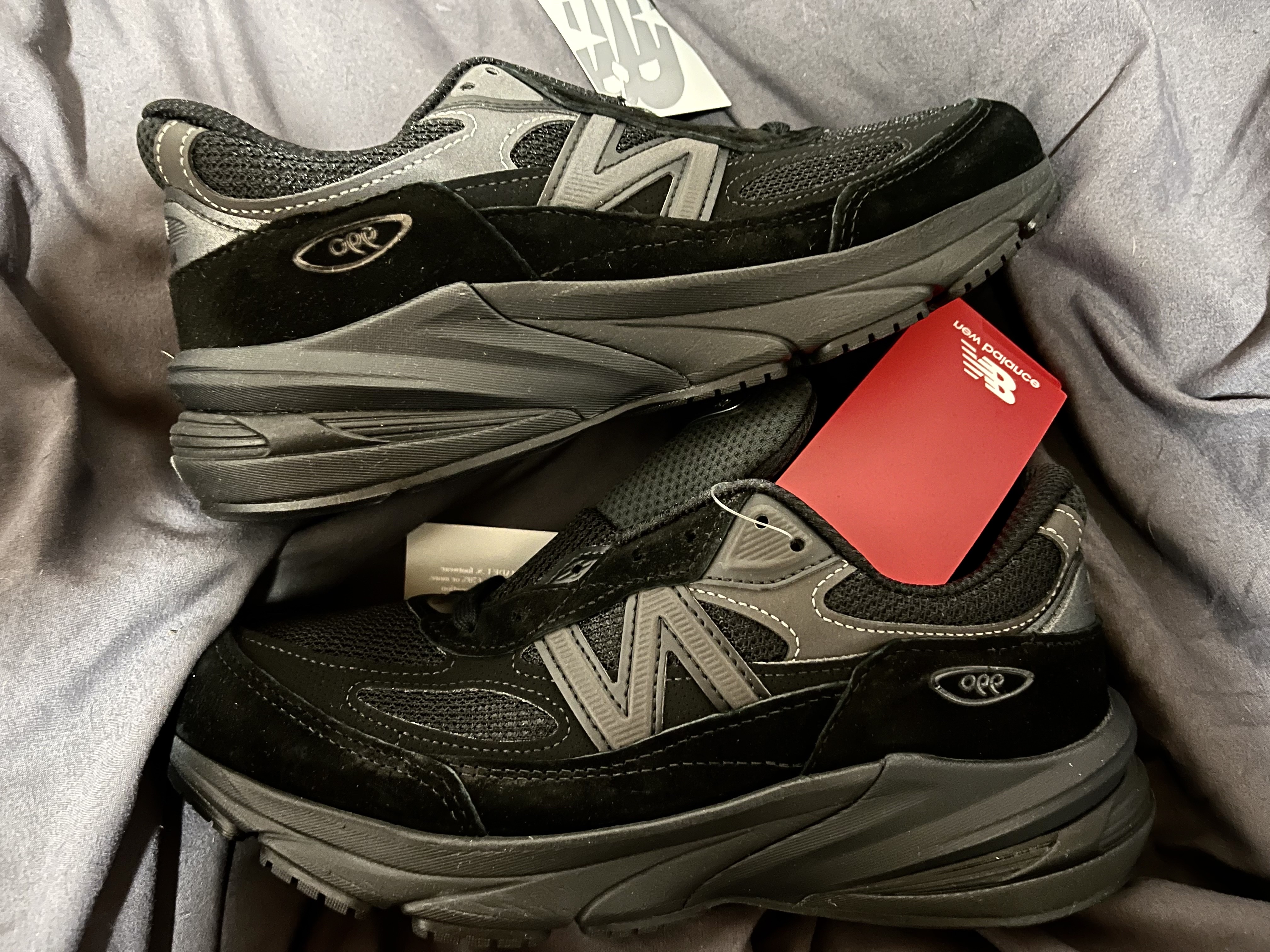 New Balance 990v6 Made in USA Triple Black - D Standard, New Balance 991v2 Made in UK Black Grey 착용 스타일 - 2