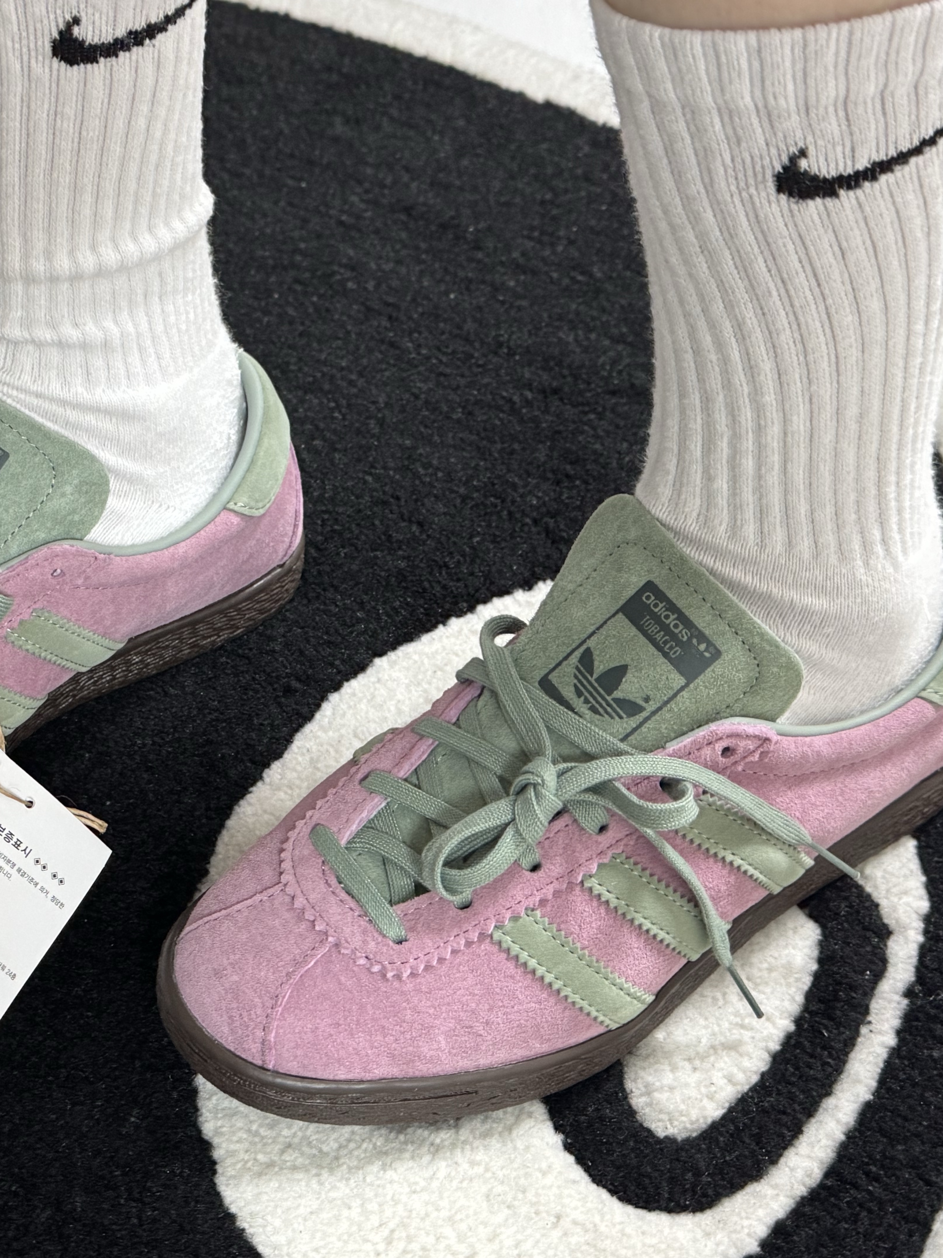 Adidas Tobacco Wonder Orchid Silver Green 착용 스타일 - 4