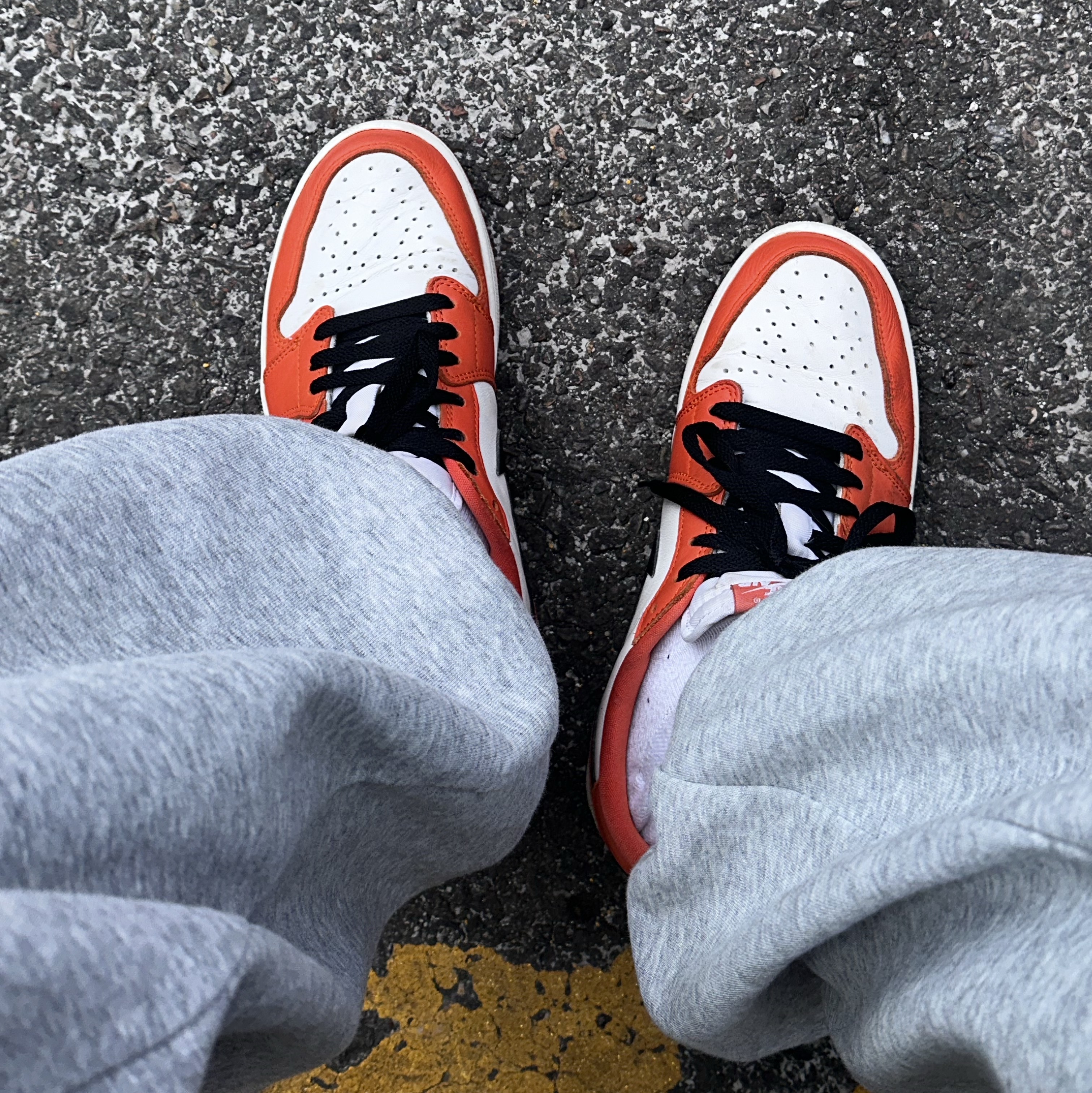 Jordan 1 Low OG Starfish 착용 스타일
