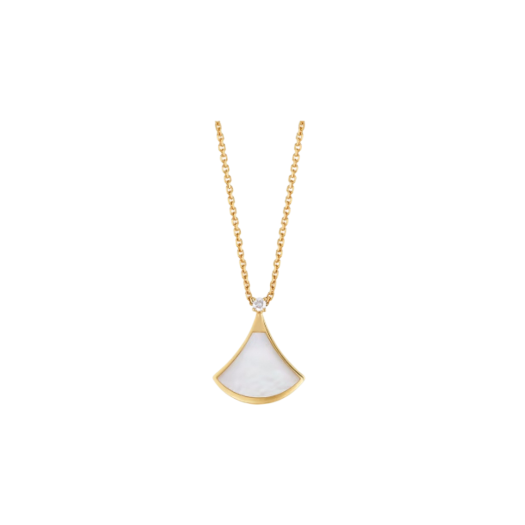 Bulgari Divas Dream Necklace Yellow Gold Mother of Pearl Diamond