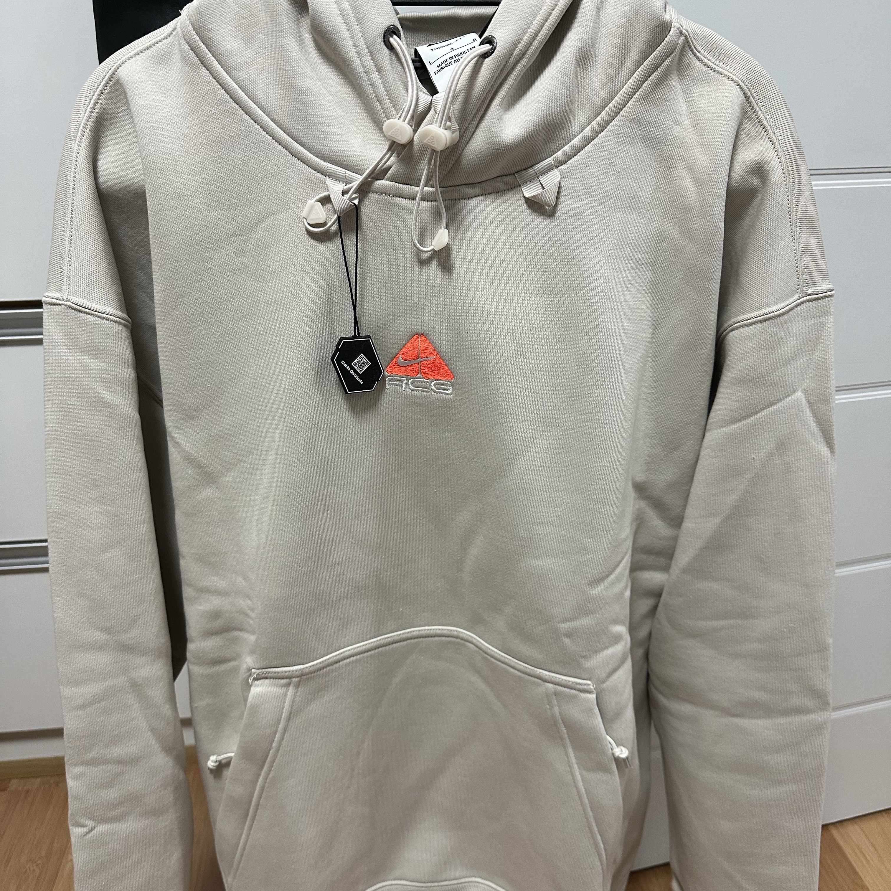 Nike ACG Therma-Fit Pullover Fleece Hoodie Light Orewood Brown Hyper Crimson - Asia 착용 스타일