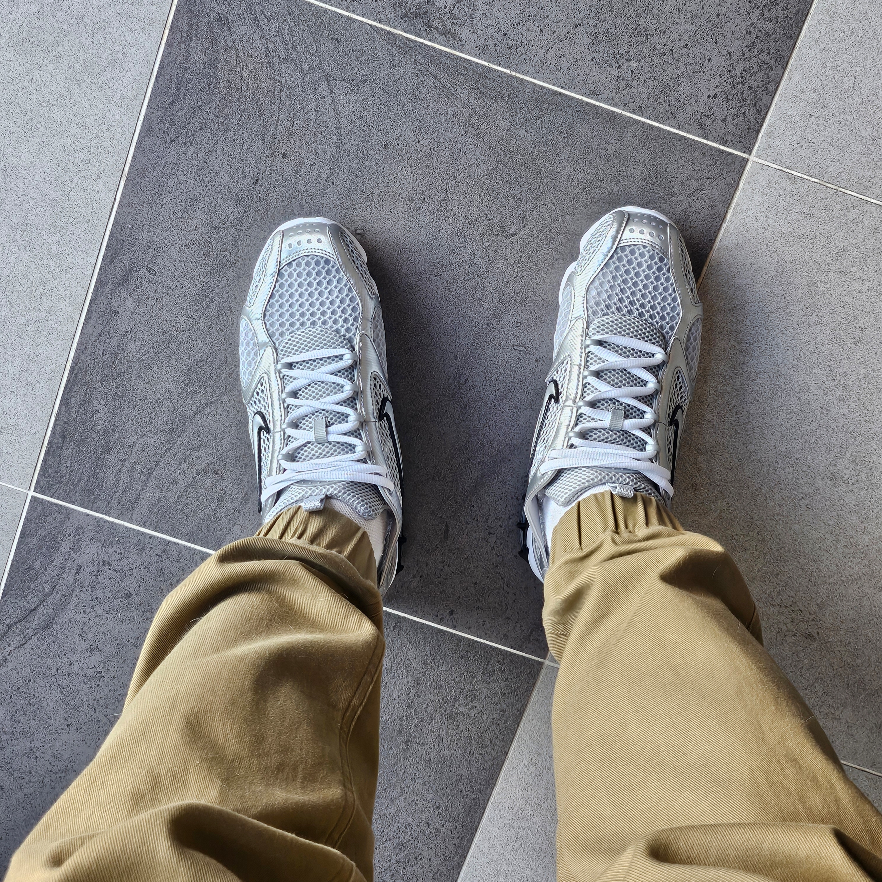 Nike Air Zoom Spiridon Cage 2 Metallic Silver 착용 스타일