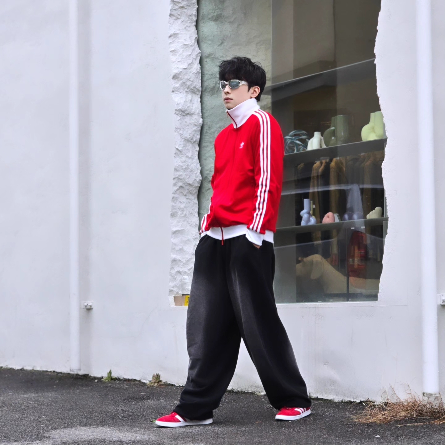 Adidas Adicolor Classic Beckenbauer Track Top Better Scarlet White - KR Sizing, Adidas Adicolor Classic Beckenbauer Track Top Better Scarlet White - US Sizing 착용 스타일 - 1