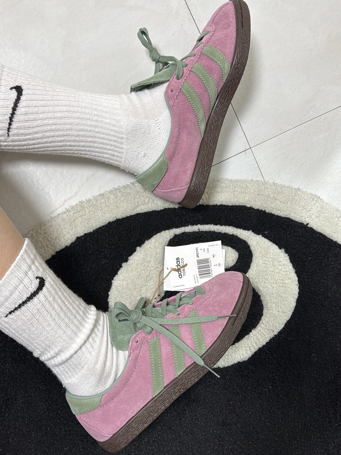 Adidas Tobacco Wonder Orchid Silver Green 착용 스타일 - 2