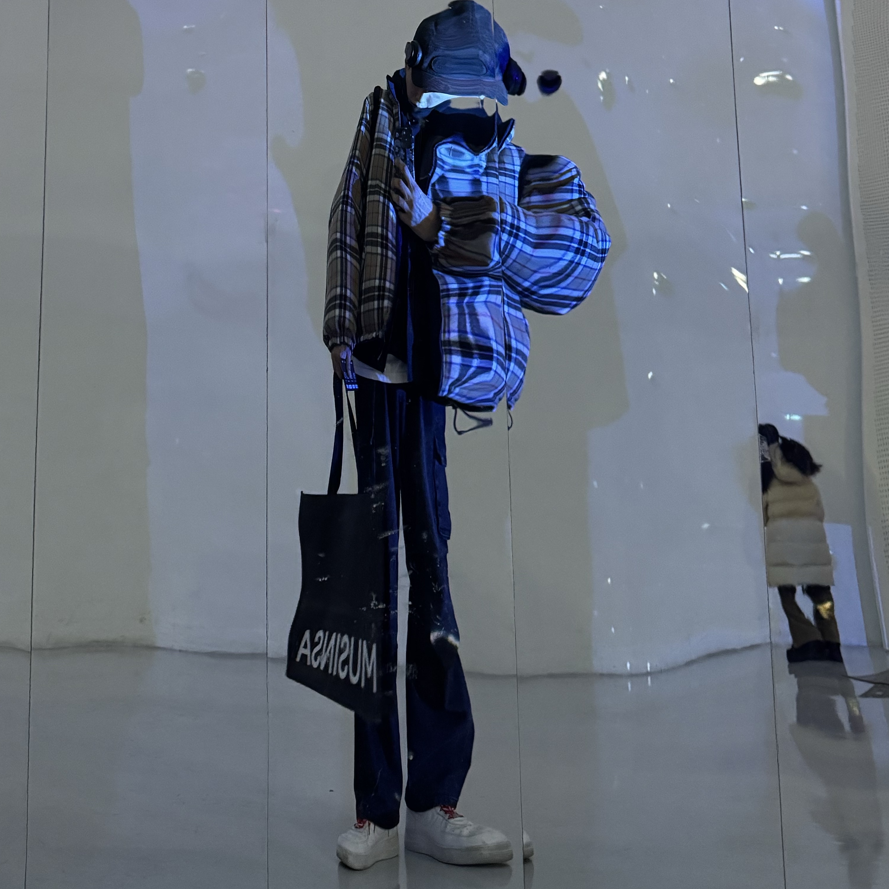 Supreme x Ortlieb Duffle Bag Black - 24SS, Nike x Supreme Air Force 1 Low White 착용 스타일