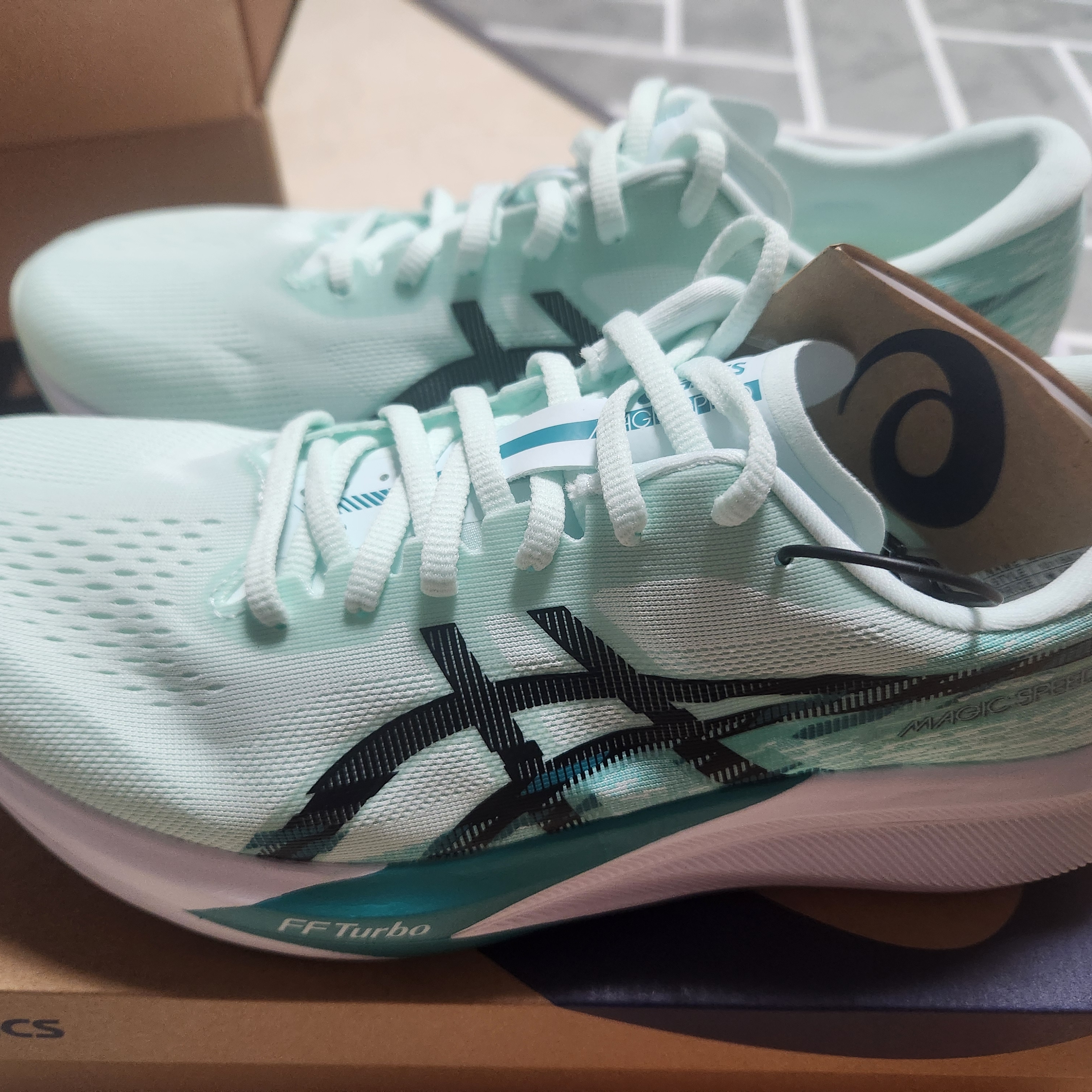 Asics Magic Speed 4 Soothing Sea Black - 2E Wide 착용 스타일