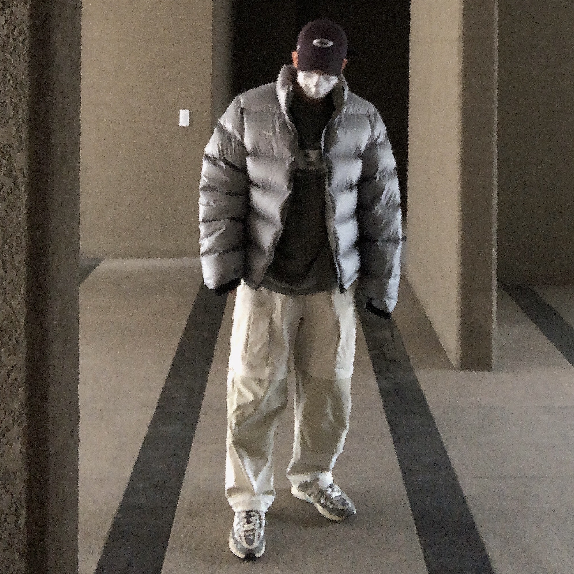 Nike x Drake Nocta Sunset Puffer Jacket Mica Green Cyber (FN8196-330) 착용 스타일 - 1