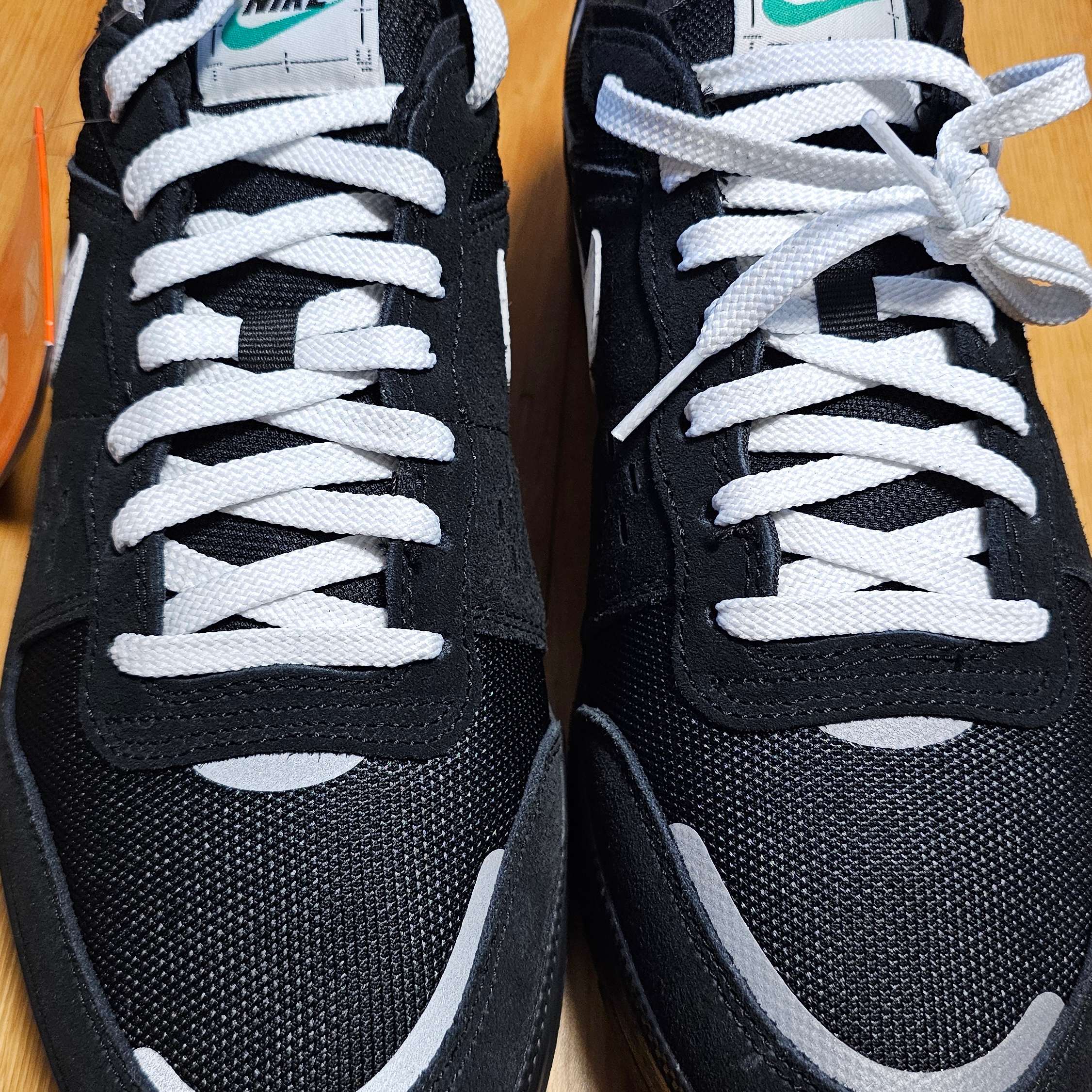 Nike C1TY Black Stadium Green 착용 스타일
