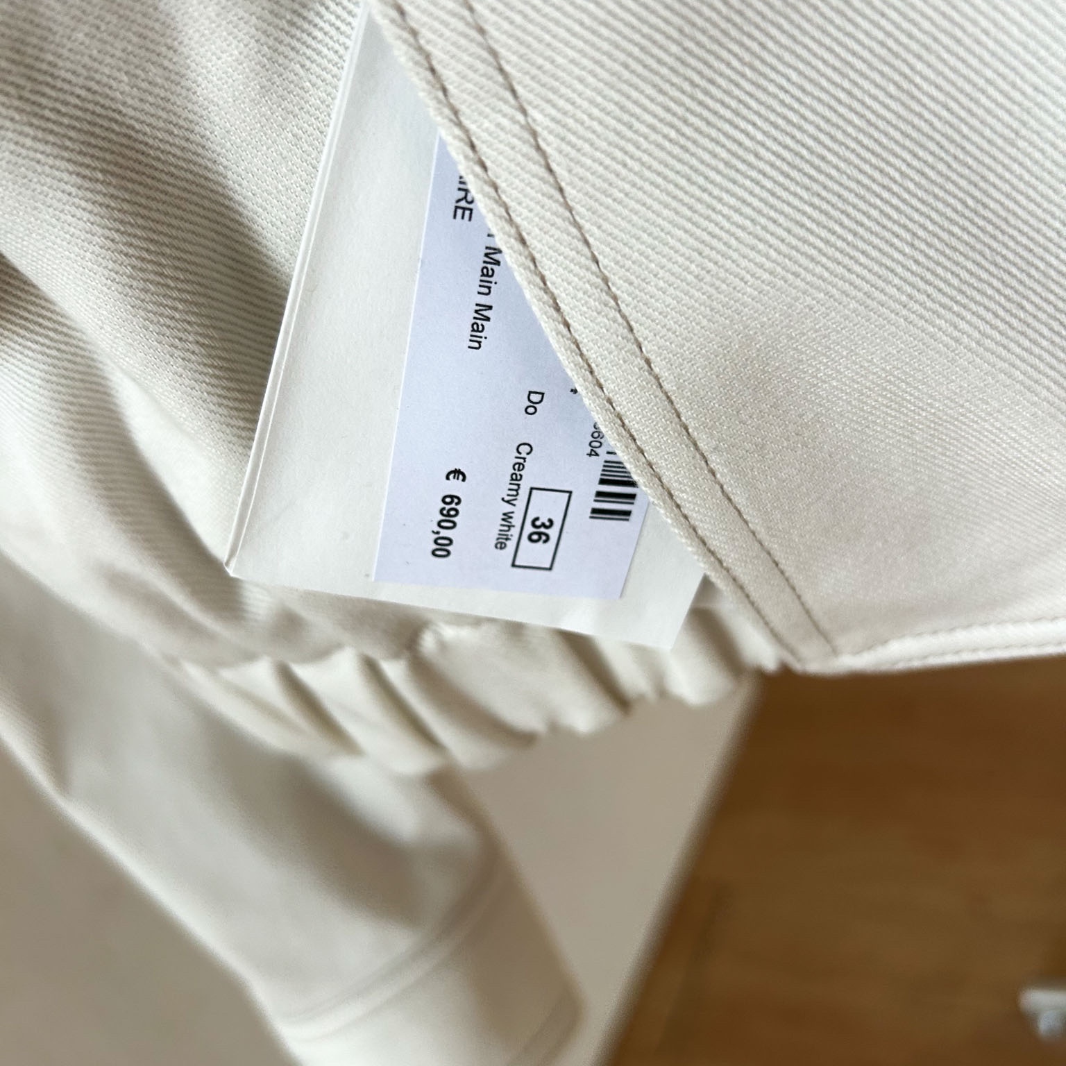 (W) Lemaire Short Blouson Creamy White 착용 스타일 - 4