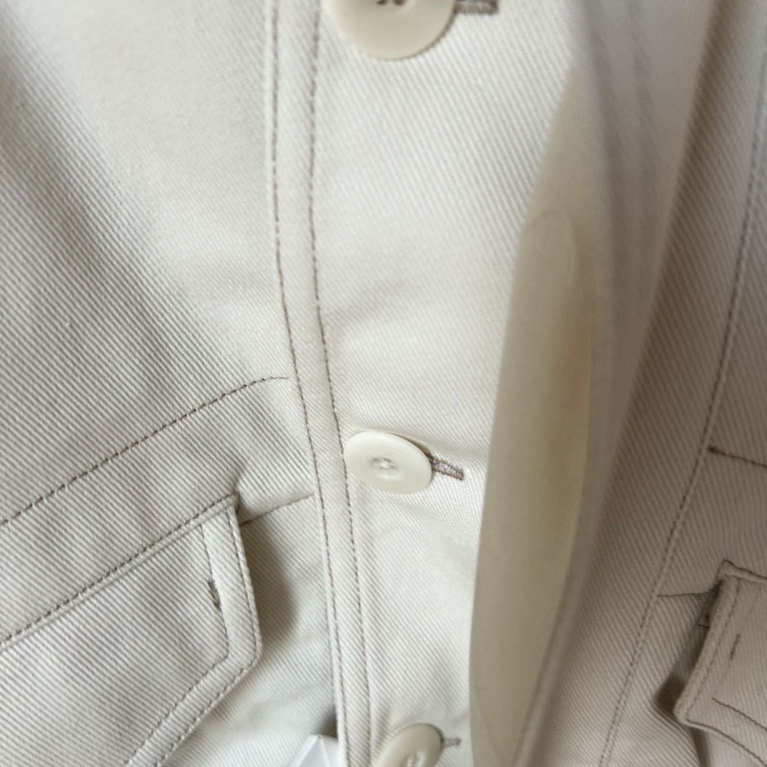(W) Lemaire Short Blouson Creamy White 착용 스타일 - 2