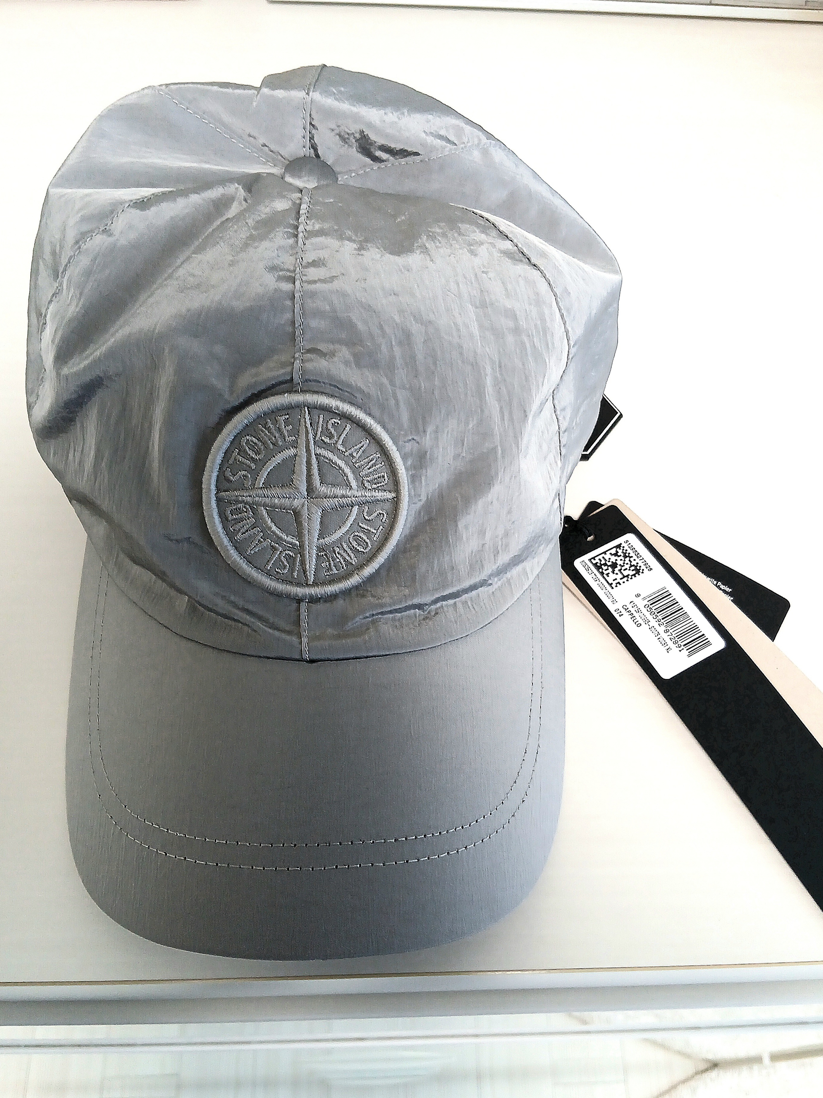 Stone Island 9100995 Nylon Metal in Econyl Baseball Cap Pearl Grey - 25SS 착용 스타일 - 1