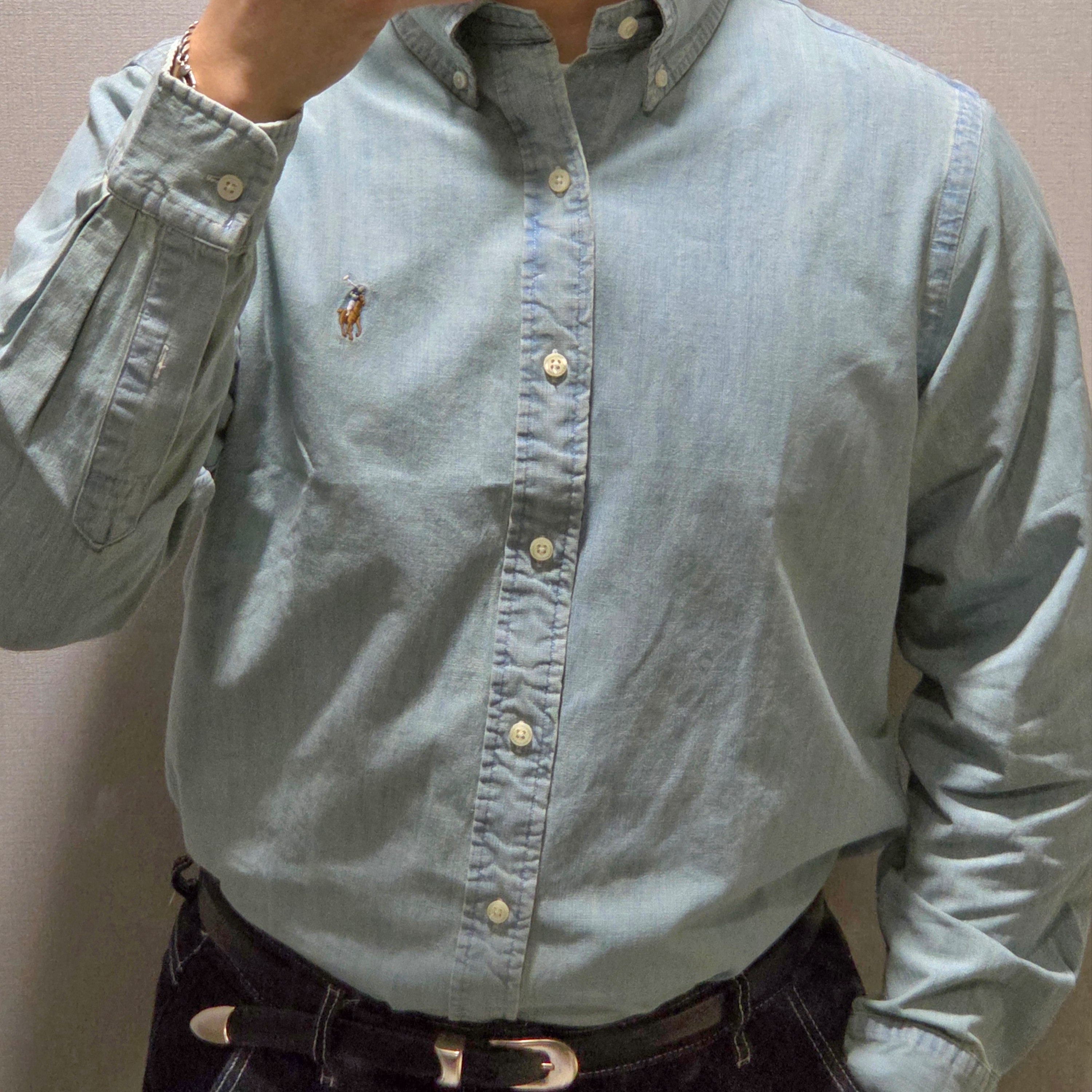 [30%적립] Polo Ralph Lauren Custom Fit Chambray Shirt Light Pastel Blue, Our Legacy Belt 2cm Leather Black 착용 스타일 - 2
