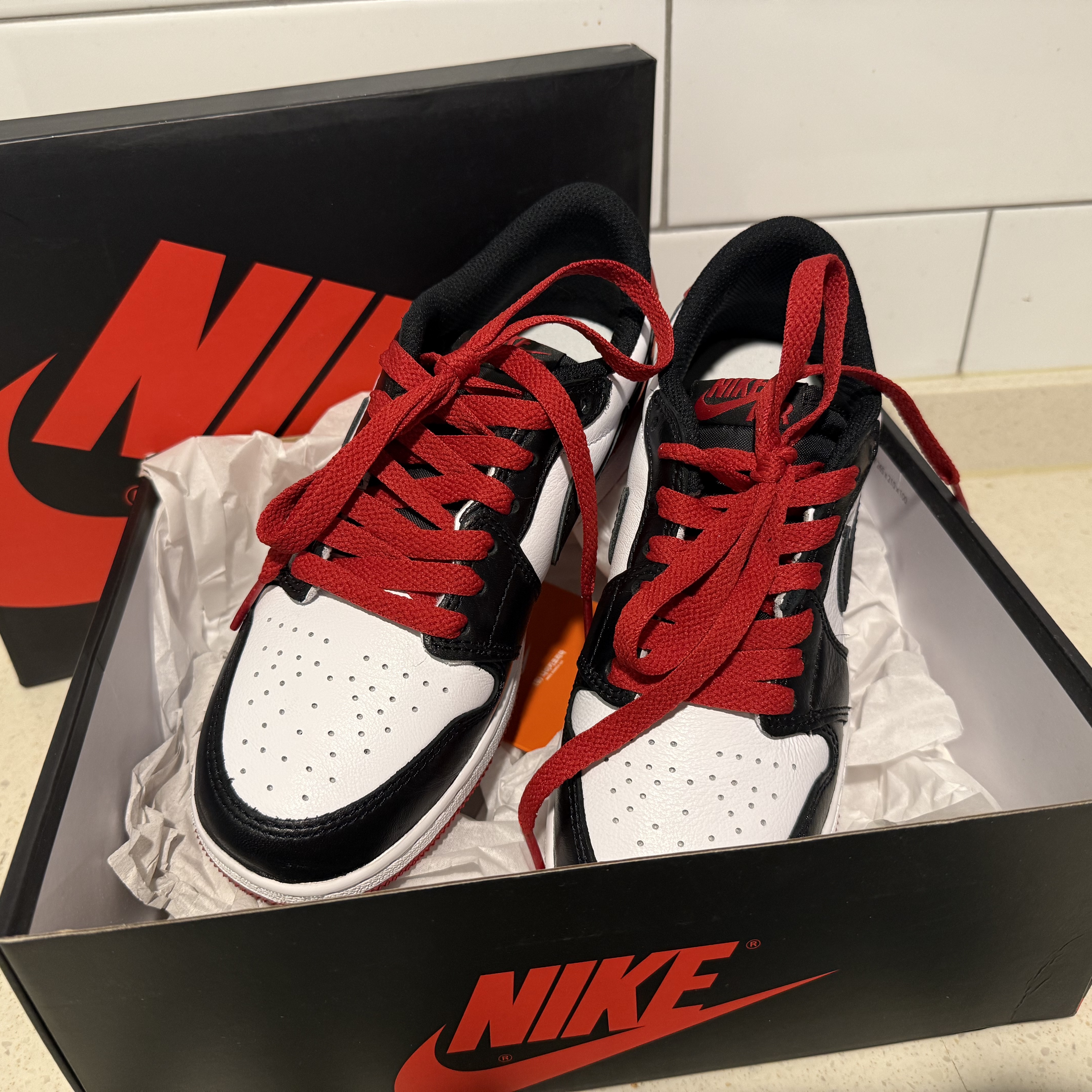 (GS) Jordan 1 Retro Low OG Black Toe 착용 스타일 - 1