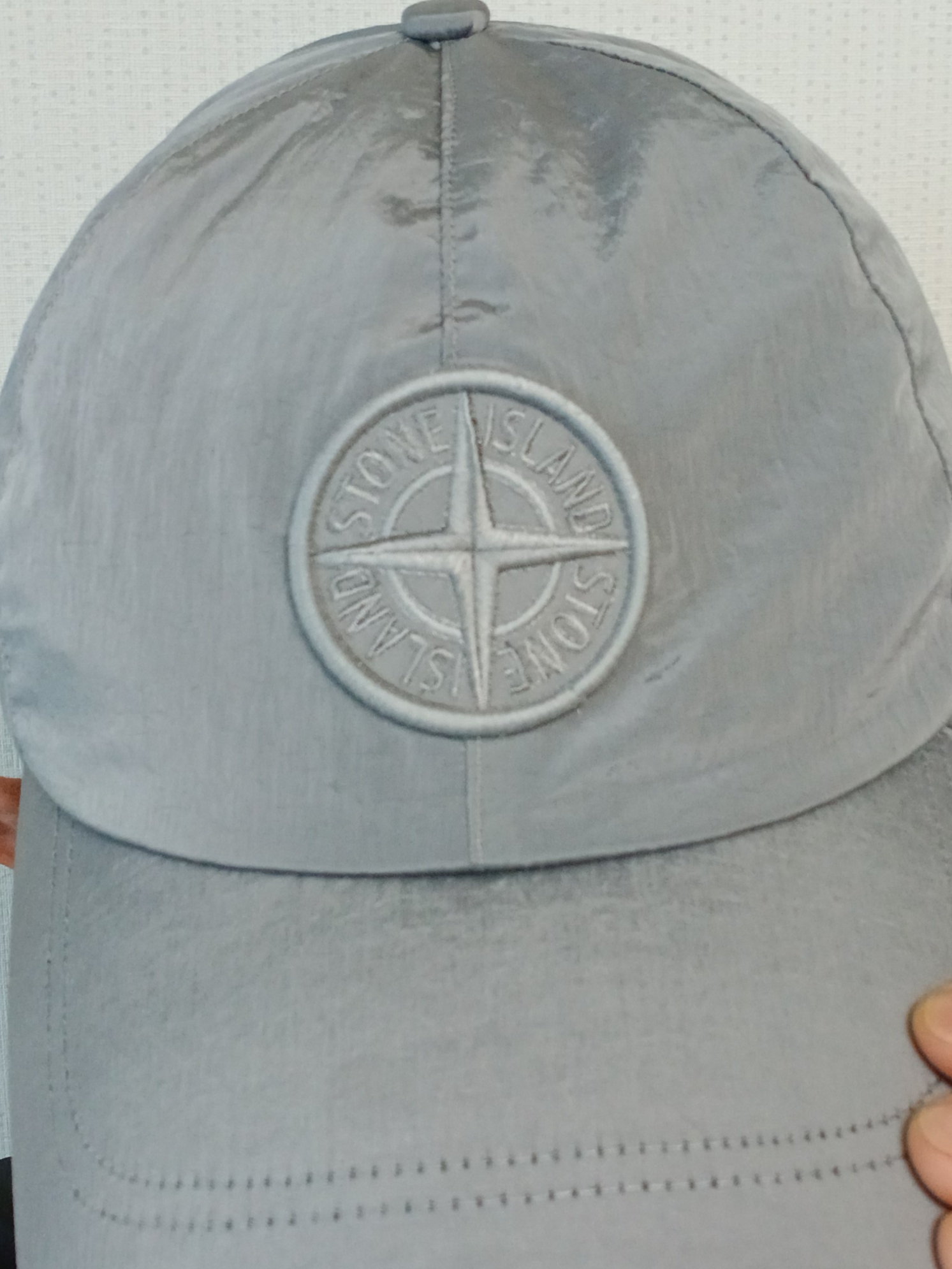 Stone Island 9100995 Nylon Metal in Econyl Baseball Cap Pearl Grey - 25SS 착용 스타일 - 4
