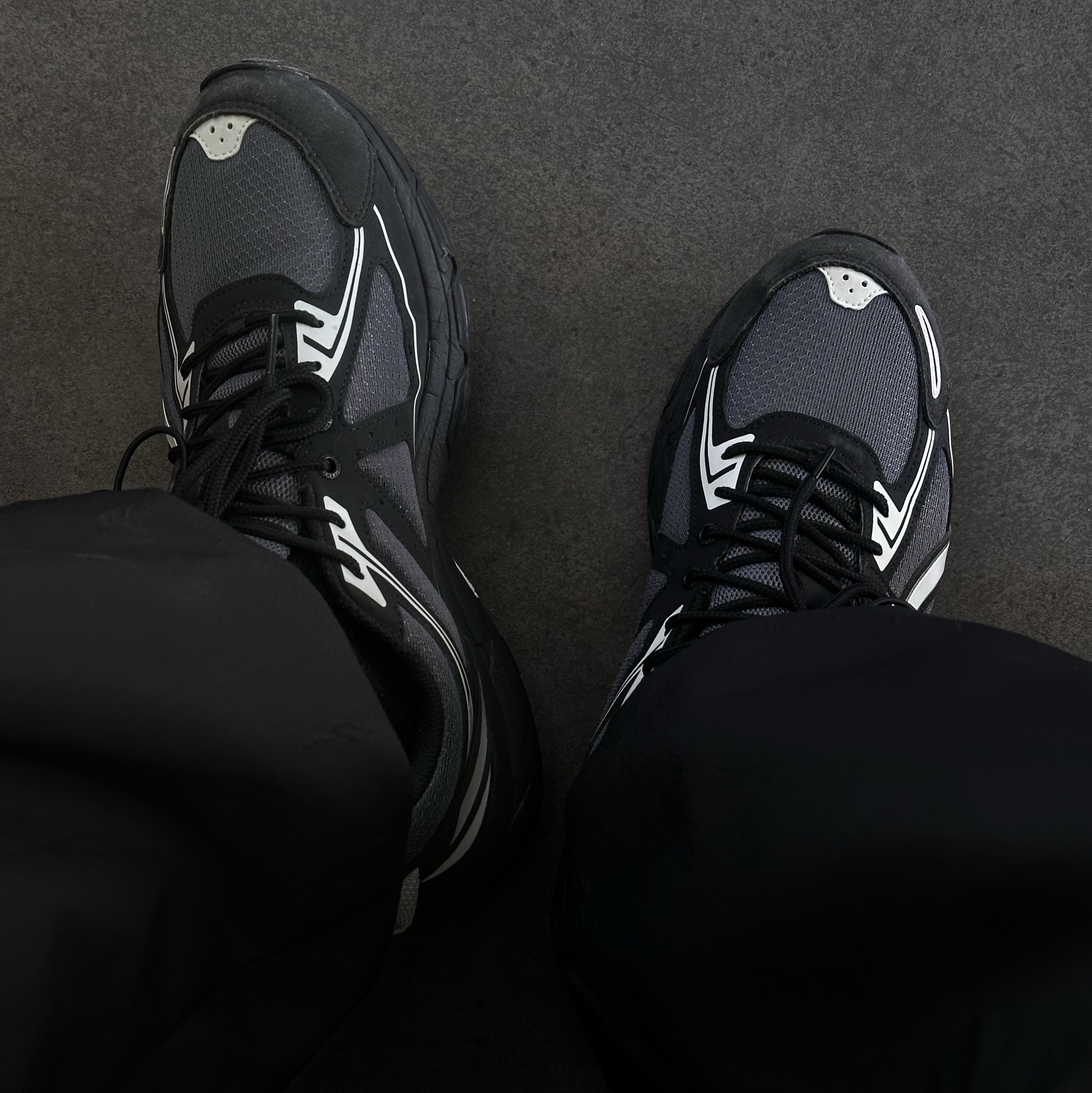 Asics Gel-Venture 6 Carrier Grey 착용 스타일
