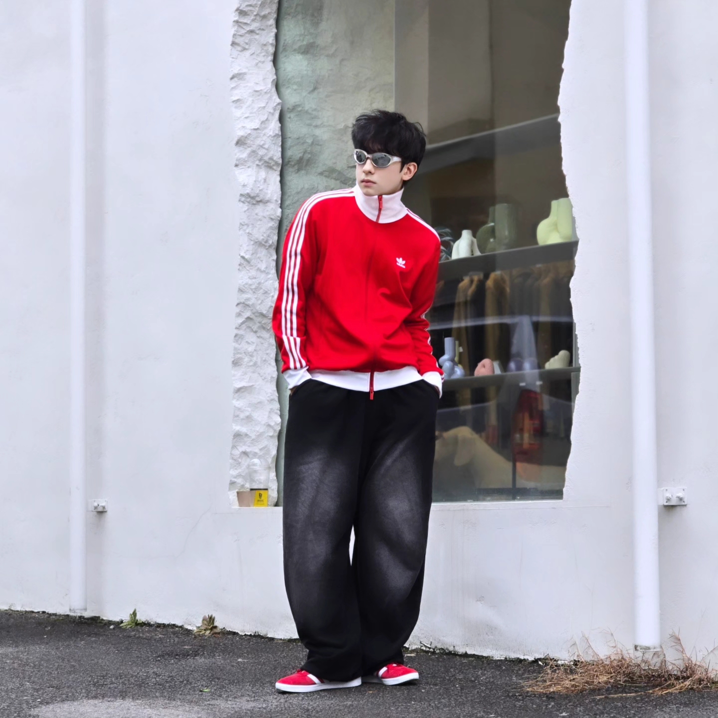 Adidas Adicolor Classic Beckenbauer Track Top Better Scarlet White - KR Sizing, Adidas Adicolor Classic Beckenbauer Track Top Better Scarlet White - US Sizing 착용 스타일 - 4