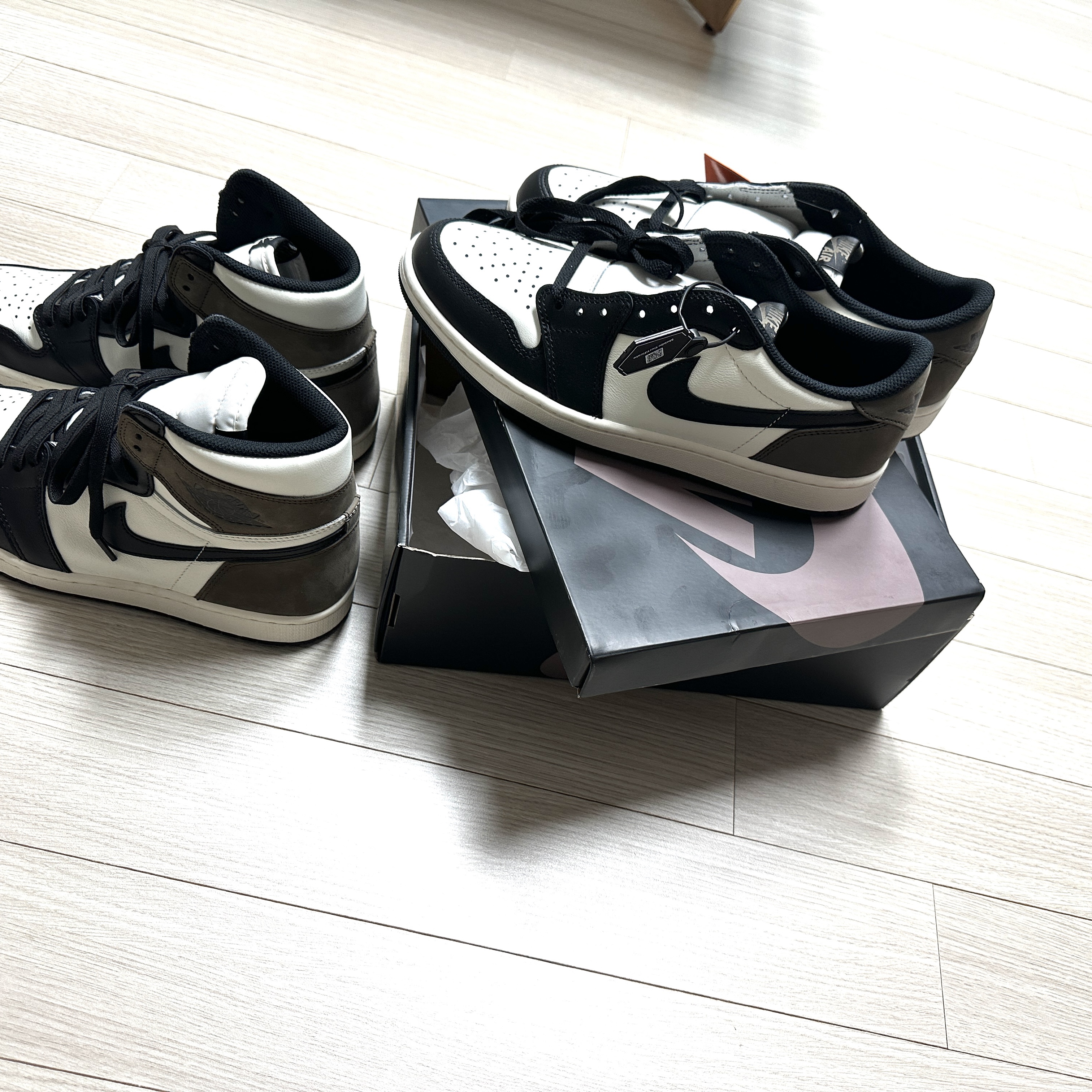Jordan 1 Retro Low OG Mocha 착용 스타일 - 2