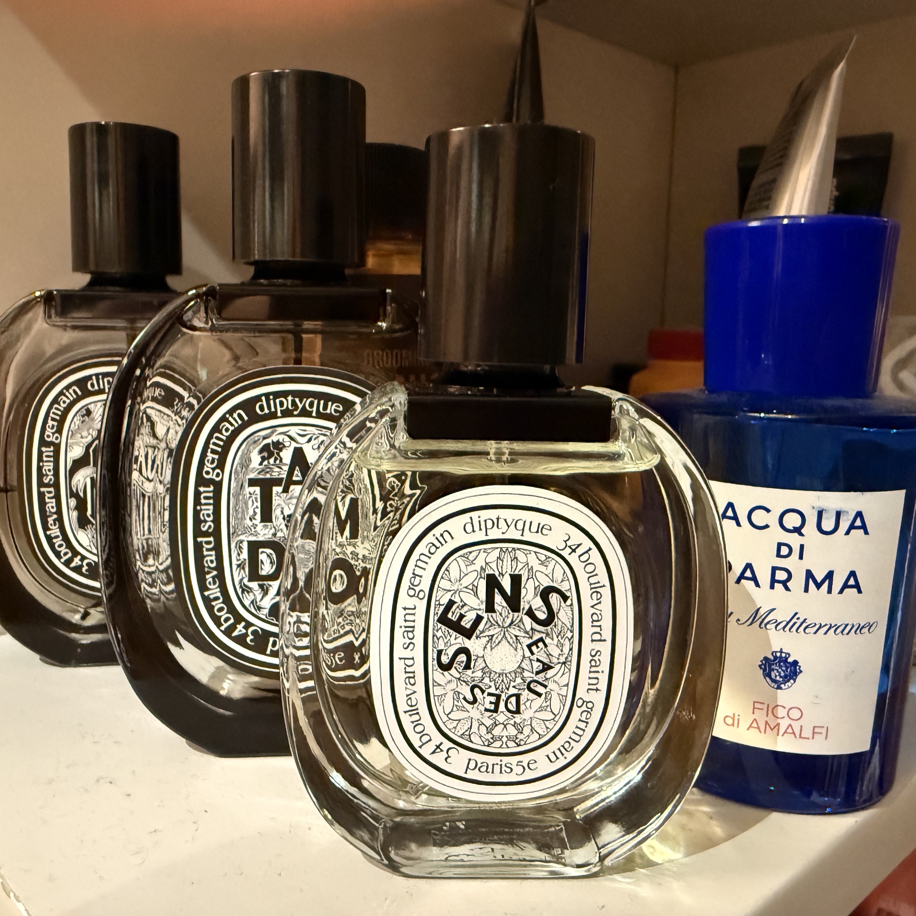 Diptyque Tam Dao Eau De Parfum 75ml, Diptyque Eau De Minthe Eau De Parfum 75ml 착용 스타일