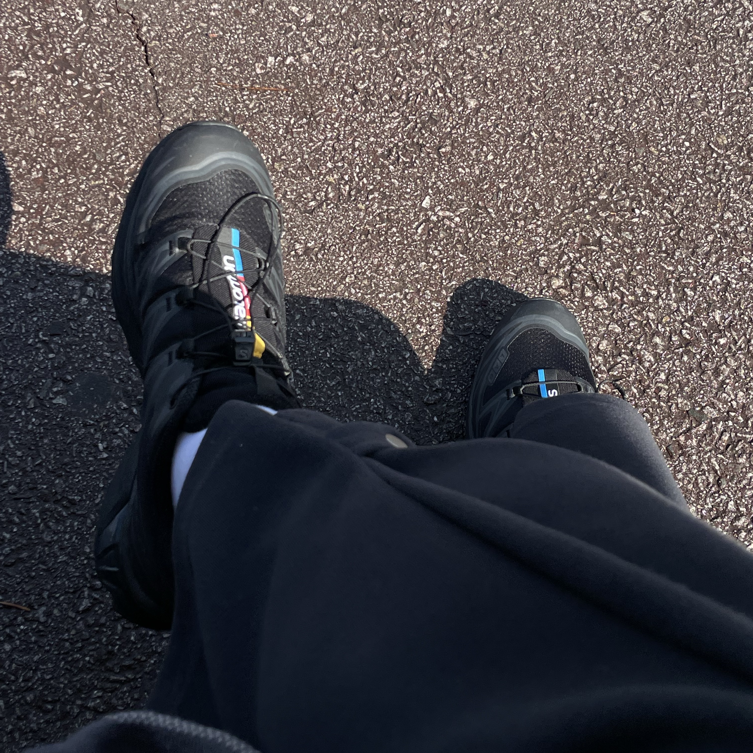 Salomon XT-6 ADV Black 착용 스타일