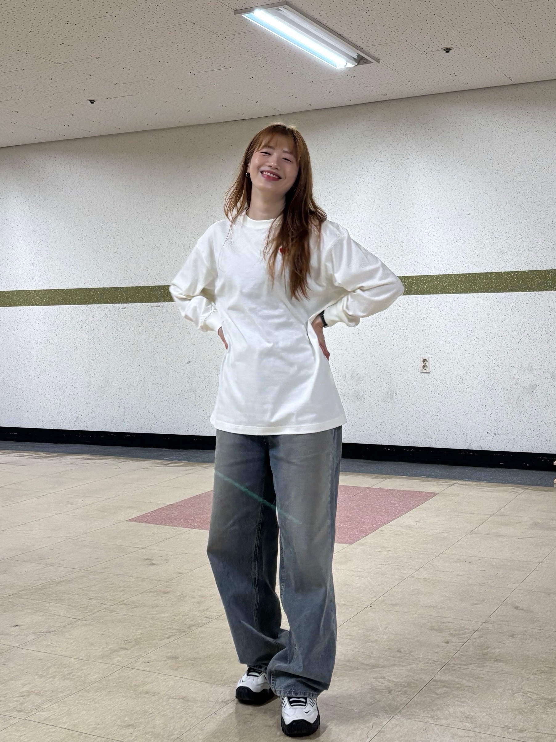 Nike x Ambush Air Adjust Force SP Summit White and Black, (W) Nike NSW Oversized Long Sleeve Top Sail - Asia 착용 스타일 - 1