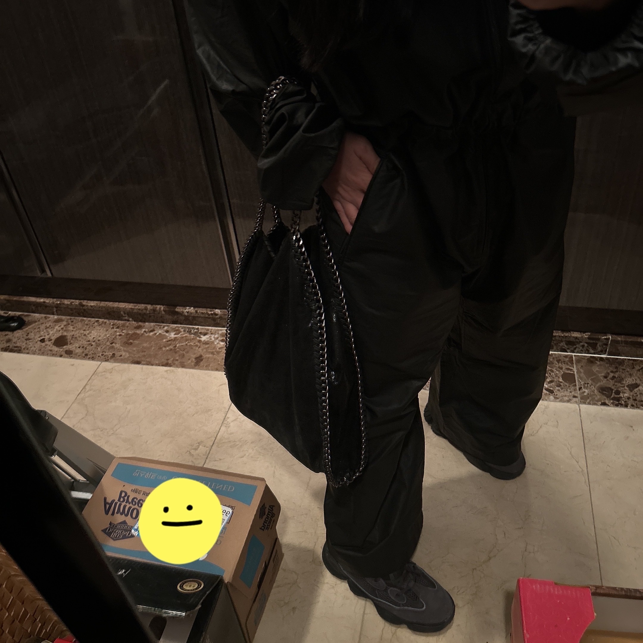 Yeezy Gap Engineered By Balenciaga Coated Cotton Overalls Black, Adidas Yeezy 500 Utility Black 2022/2023 착용 스타일 - 1