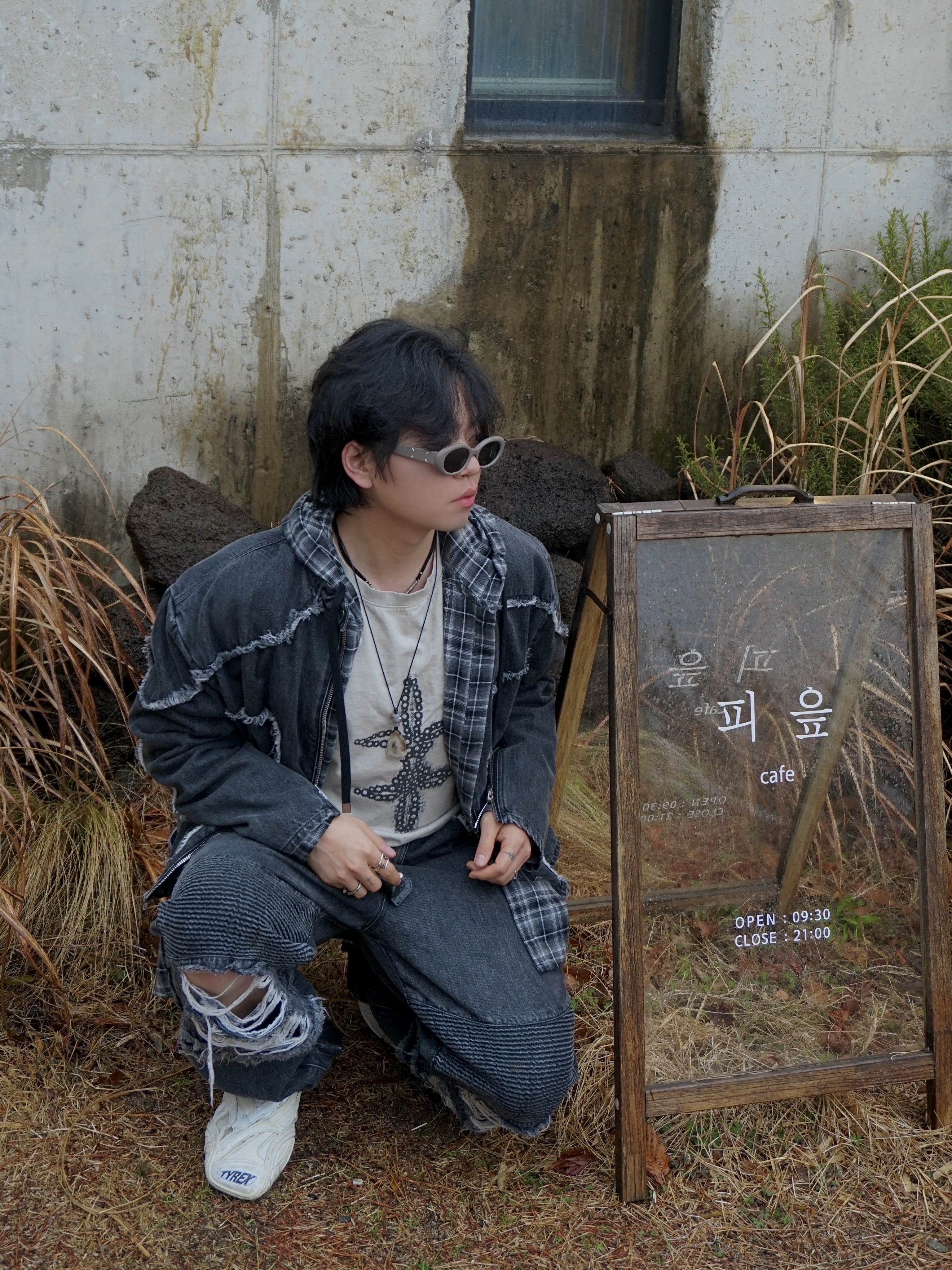 Gentle Monster x Maison Margiela MM005 Grey Black, Balenciaga Tyrex Sneakers White 착용 스타일 - 6