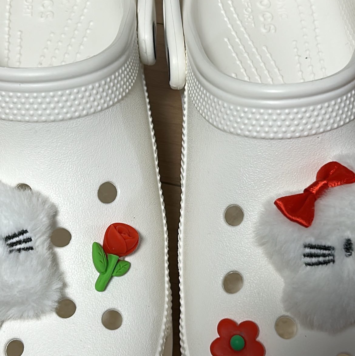 (W) Crocs Classic Platform Clog White 착용 스타일