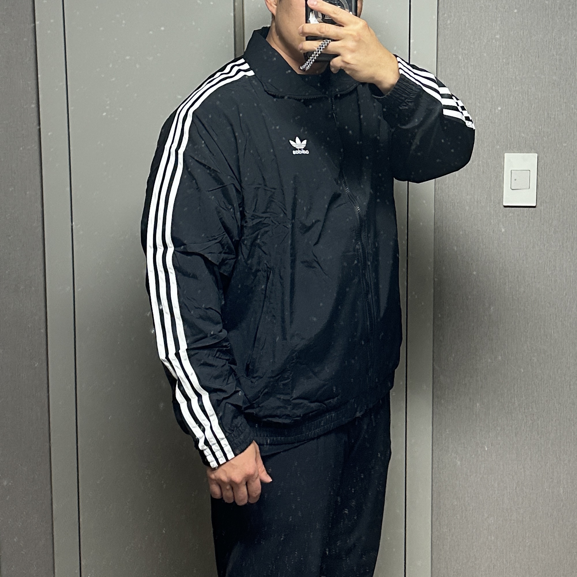 Adidas Adicolor Woven Firebird Track Top Black  - KR Sizing 착용 스타일 - 2