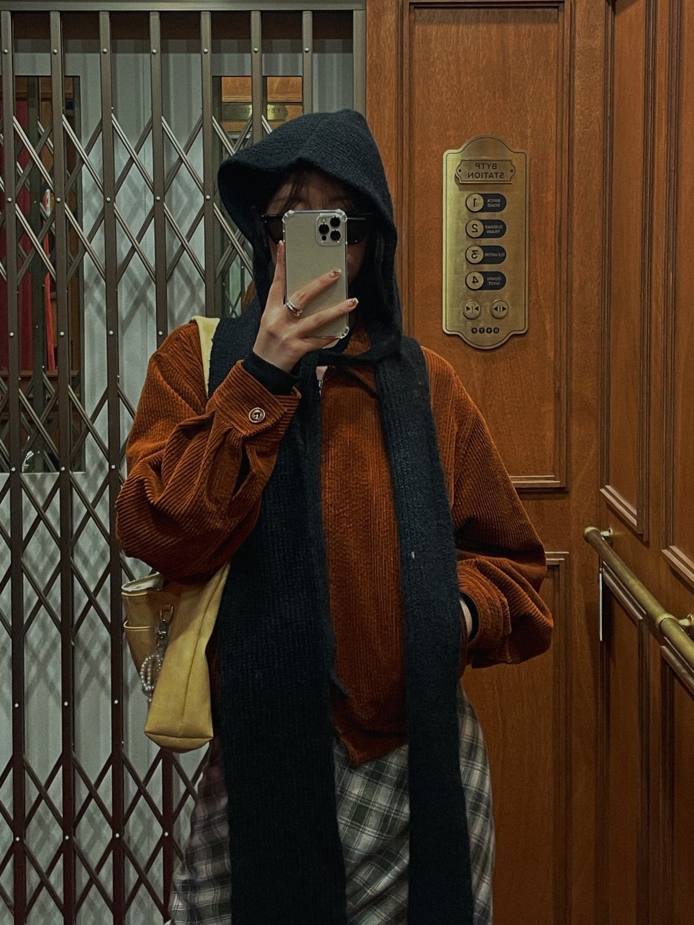ACOC Nomad Balaclava_Black 착용 스타일 - 2