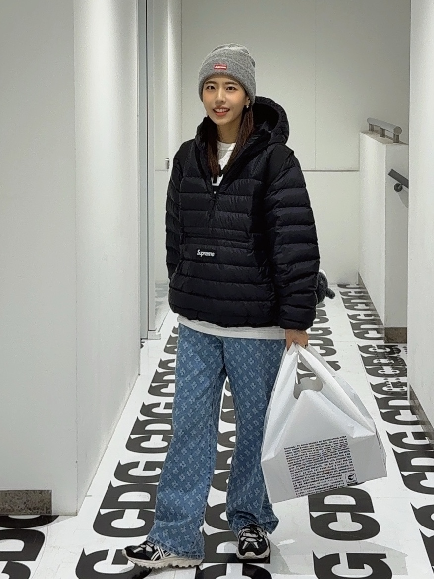 Supreme Mohair Beanie Heather Grey - 24FW, Human Made Backpack Black 착용 스타일 - 2