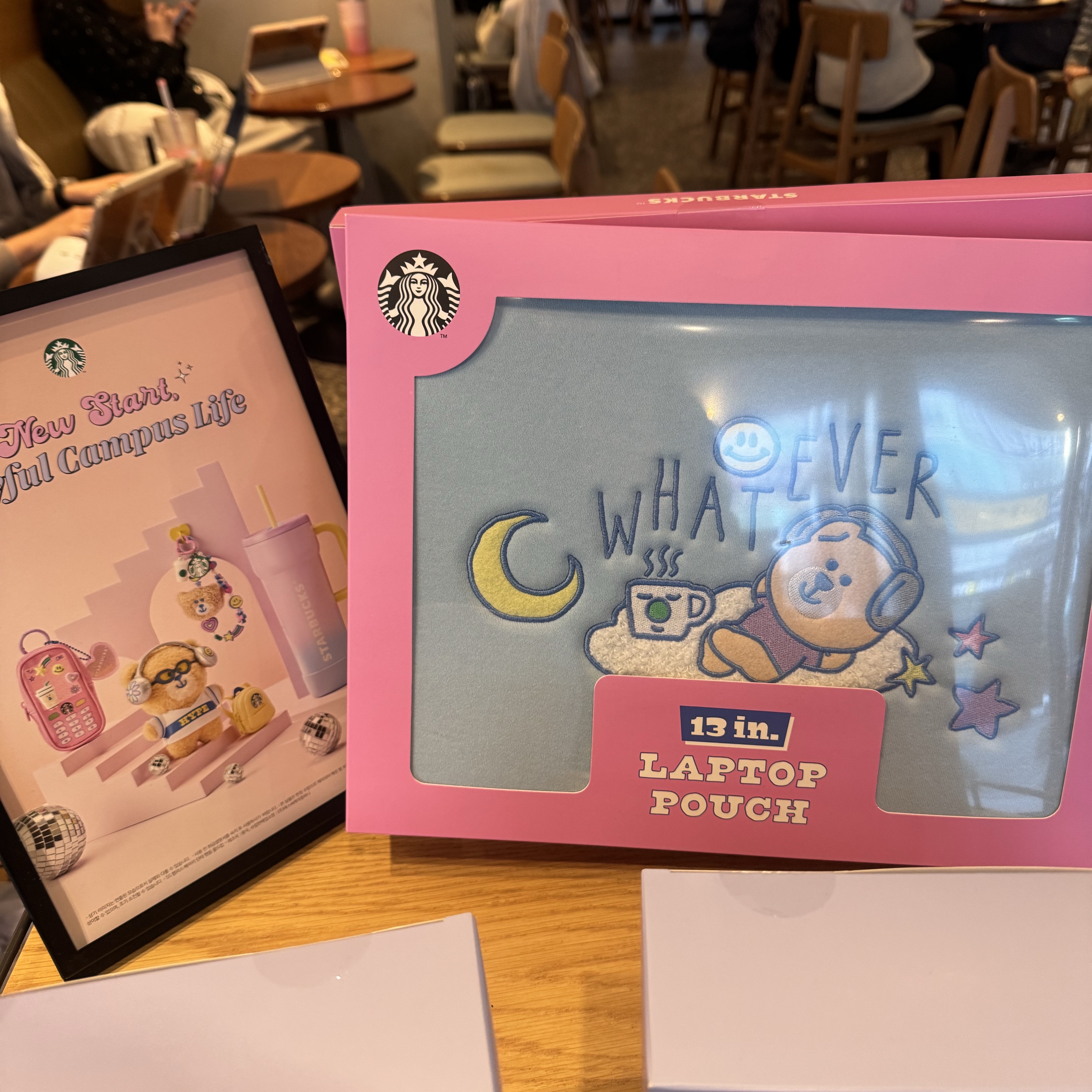 Starbucks Campus Beari Laptop Pouch 13 inch 착용 스타일 - 2