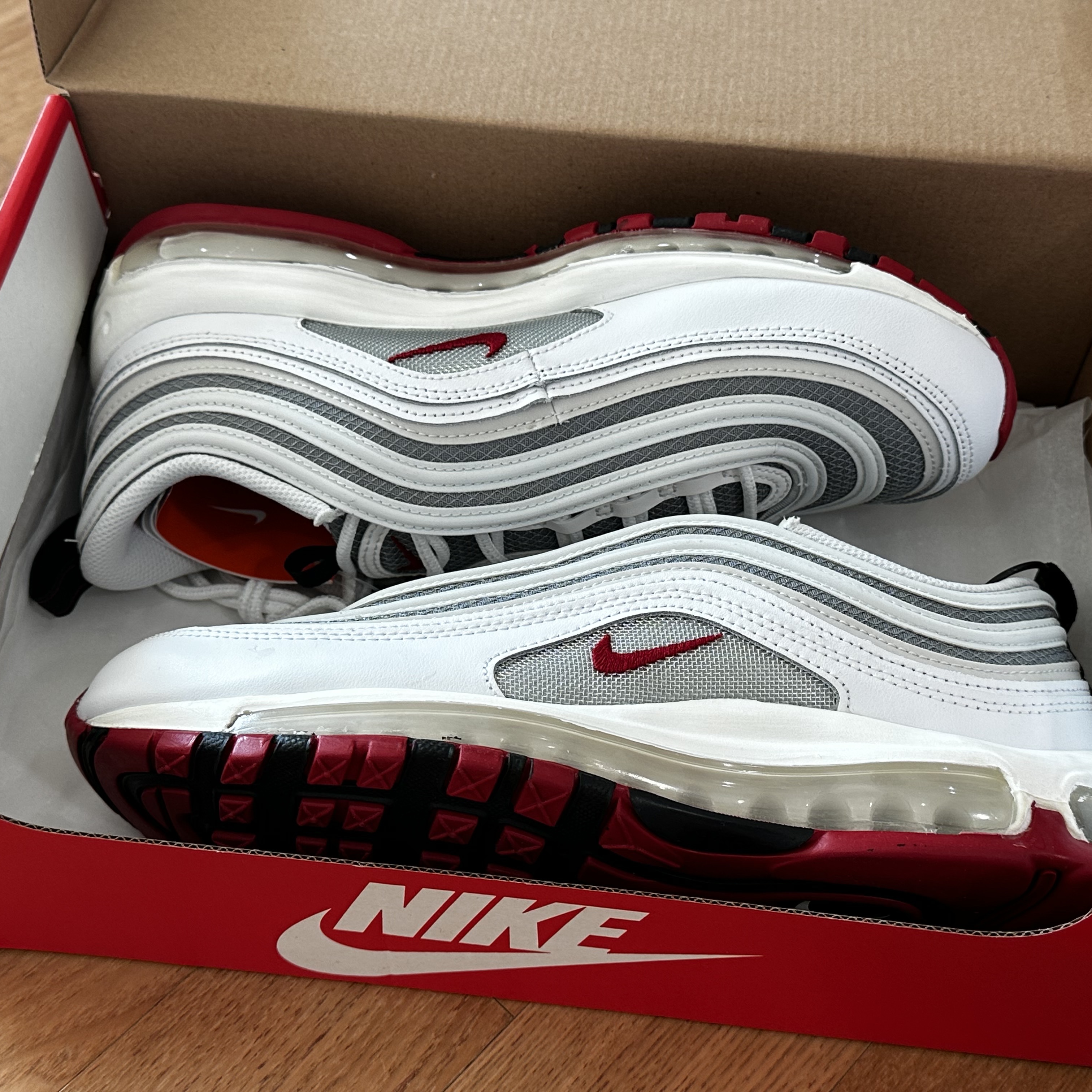 Nike Air Max 97 White and Varsity Red 착용 스타일 - 1