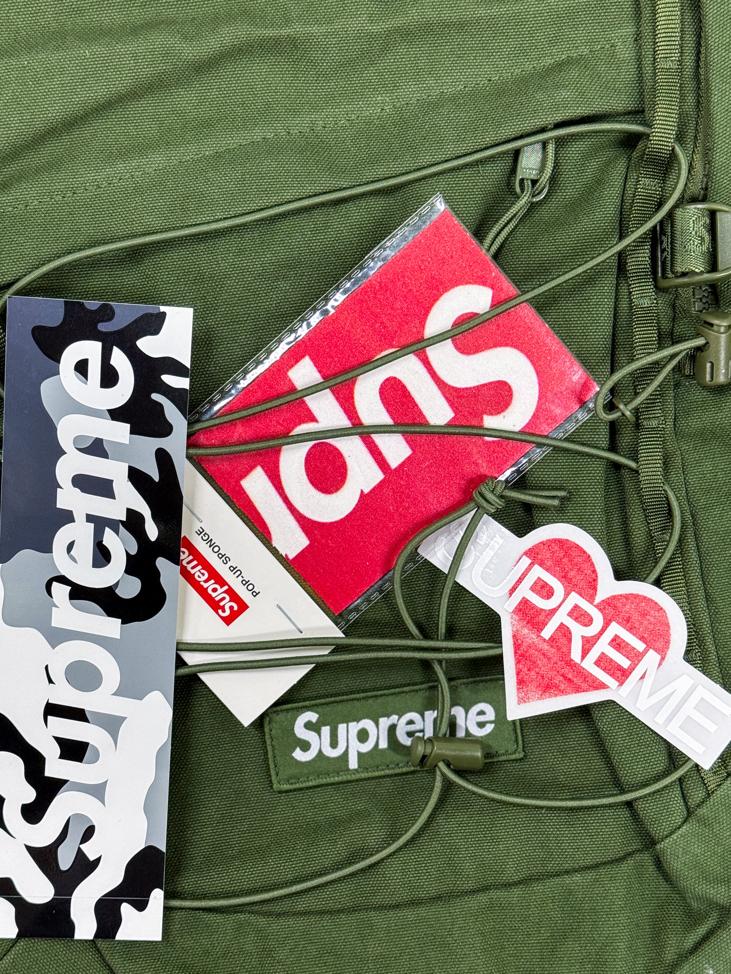 Supreme Backpack Olive - 25SS 착용 스타일
