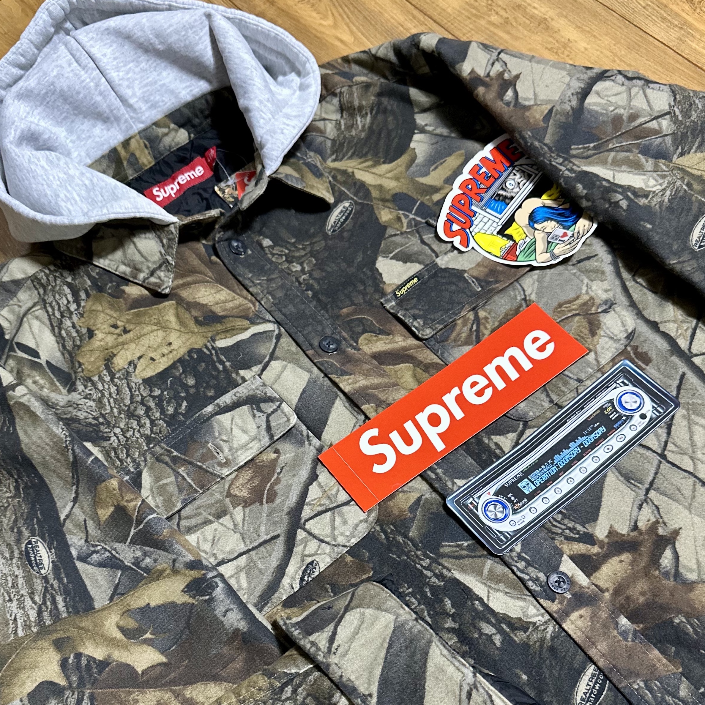 Supreme Quilted Lined Hooded Flannel Shirt Realtree Hardwoods Camo - 25SS 착용 스타일