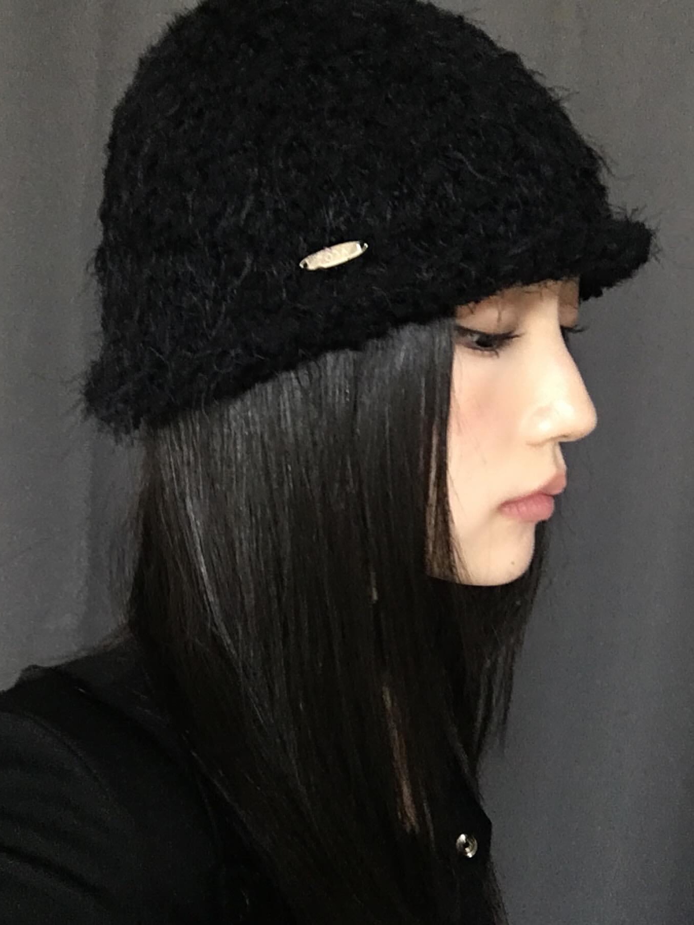 ACOC Moss Bucket Beanie_Black 착용 스타일 - 1