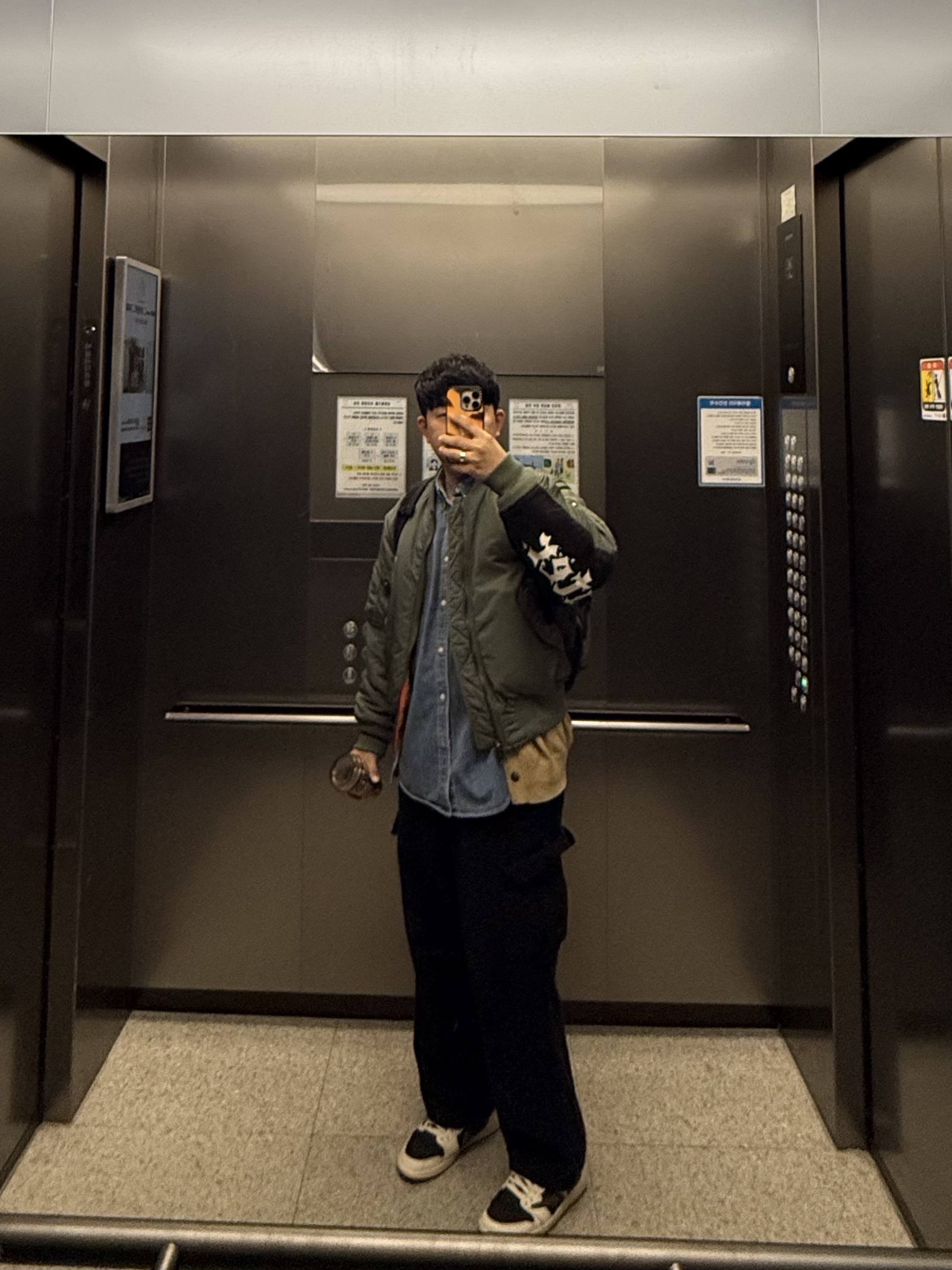 Supreme x Bounty Hunter MA-1 Jacket Olive - 23FW, (W) Jordan 1 x Travis Scott Retro Low OG SP Medium Olive 착용 스타일