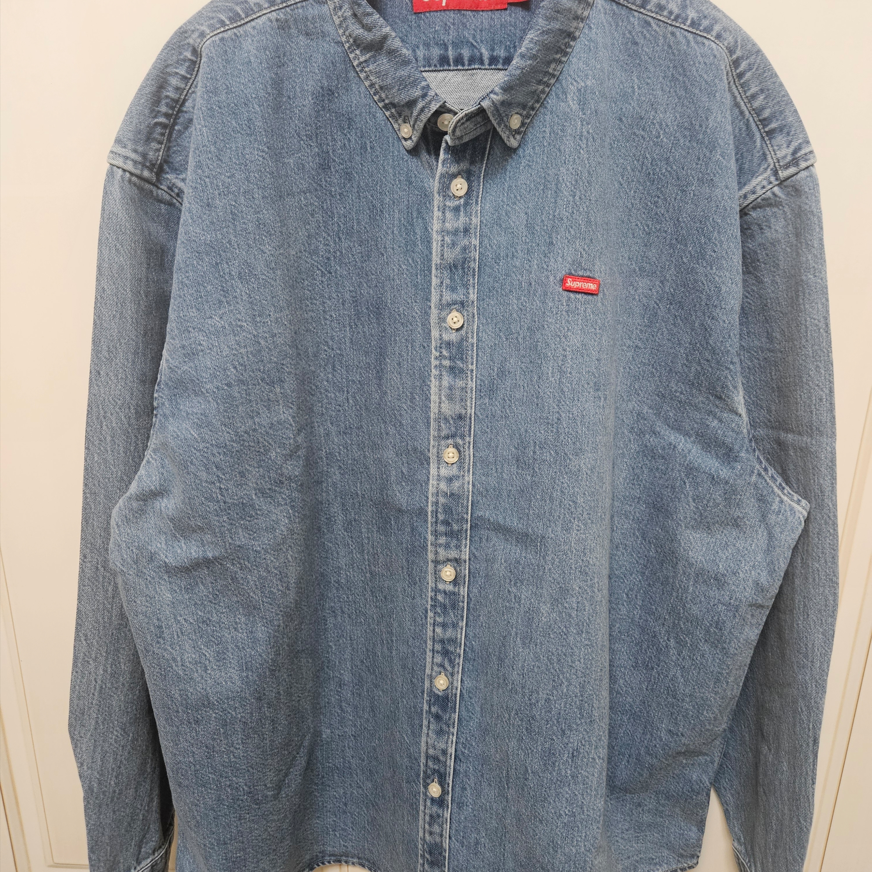 Supreme Small Box Denim Shirt Washed Indigo - 25SS 착용 스타일