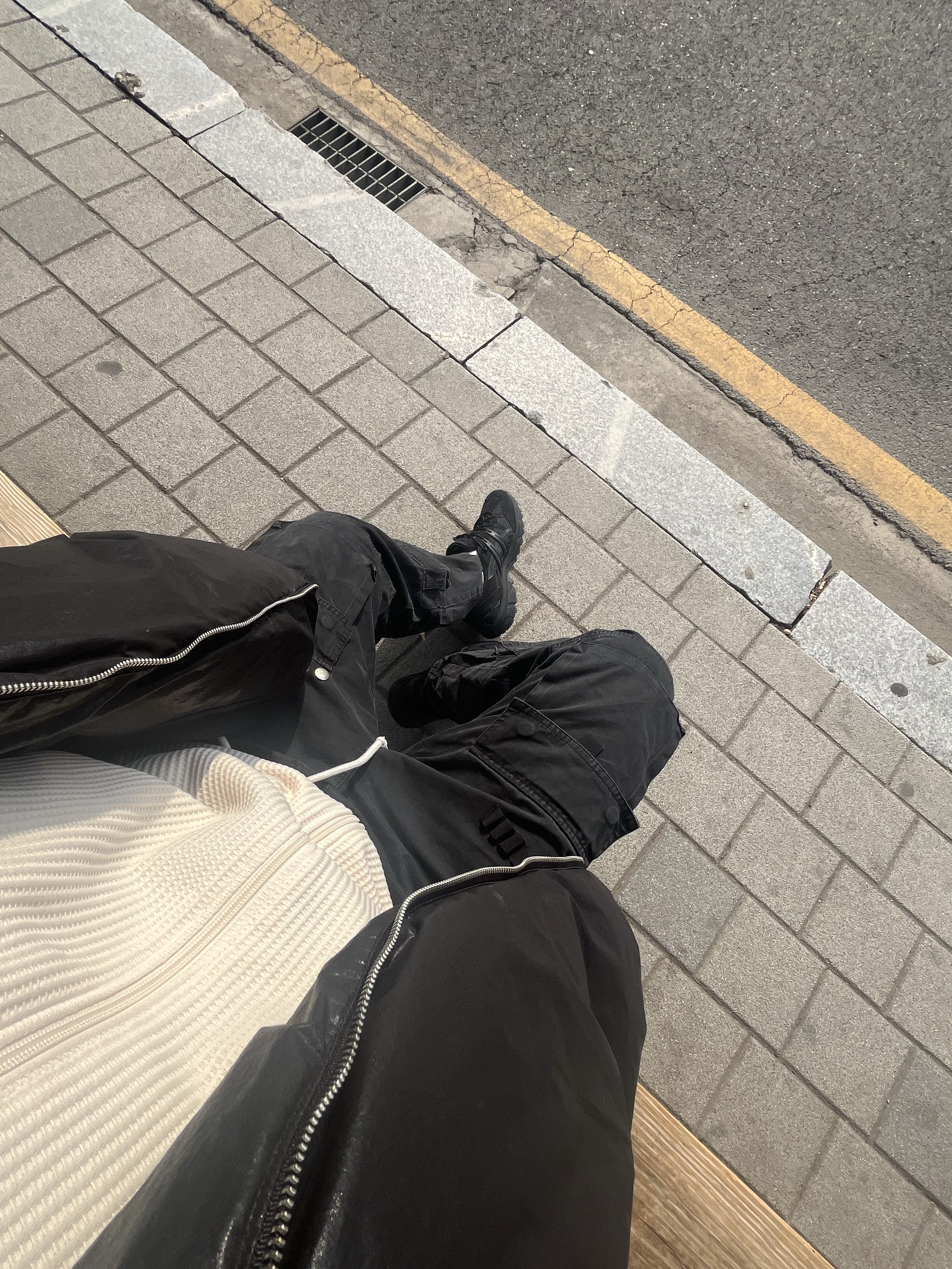 Adidas Waffle Beckenbauer Track Top Wonder White - KR Sizing, Asics Gel-Sonoma 15-50 Black 착용 스타일 - 2