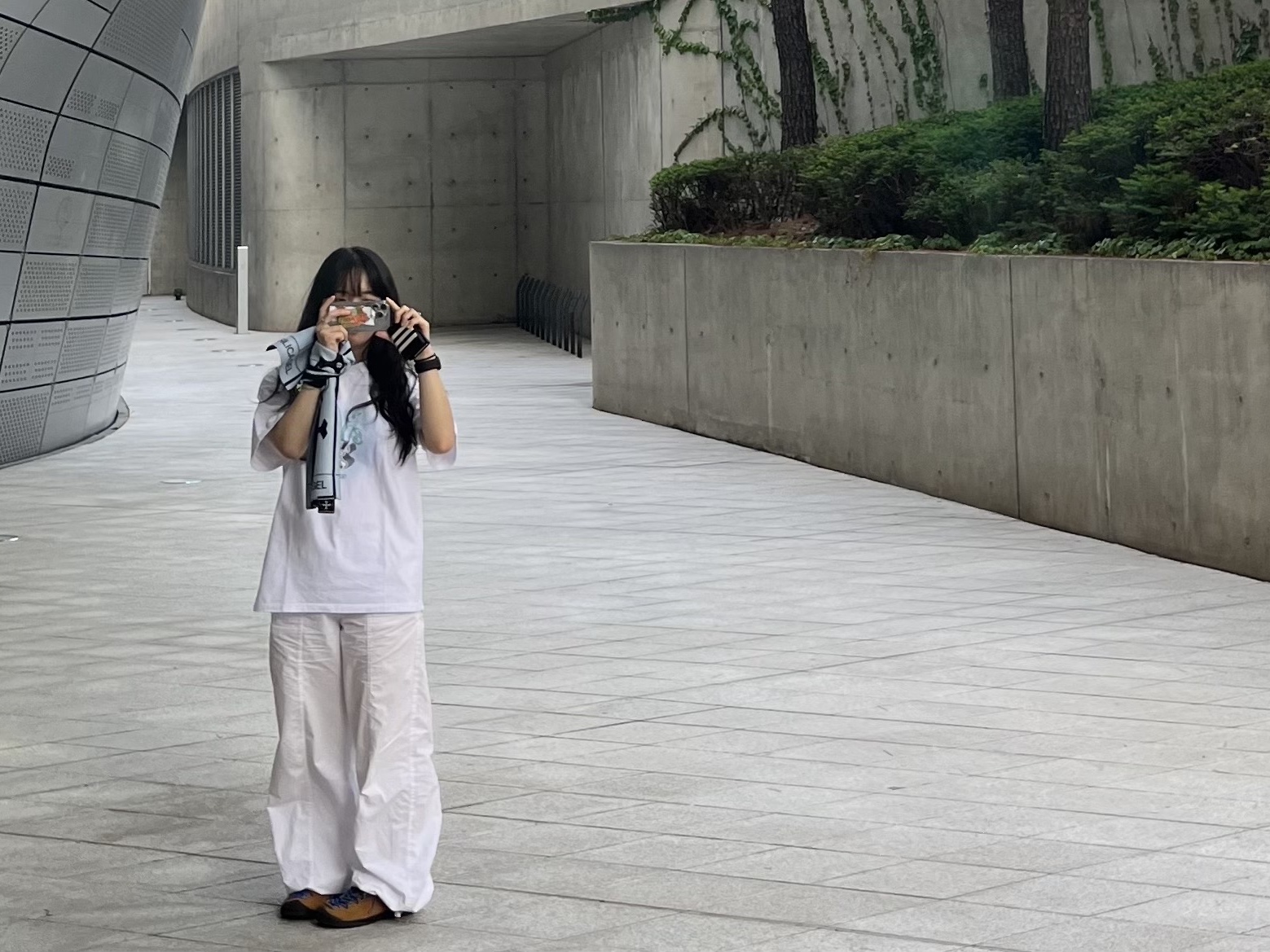 (W) Zara Parachute Pants White, Keen Jasper Suede Sneakers Camel ์ฐฉ์ฉ ์คํ์ผ - 1