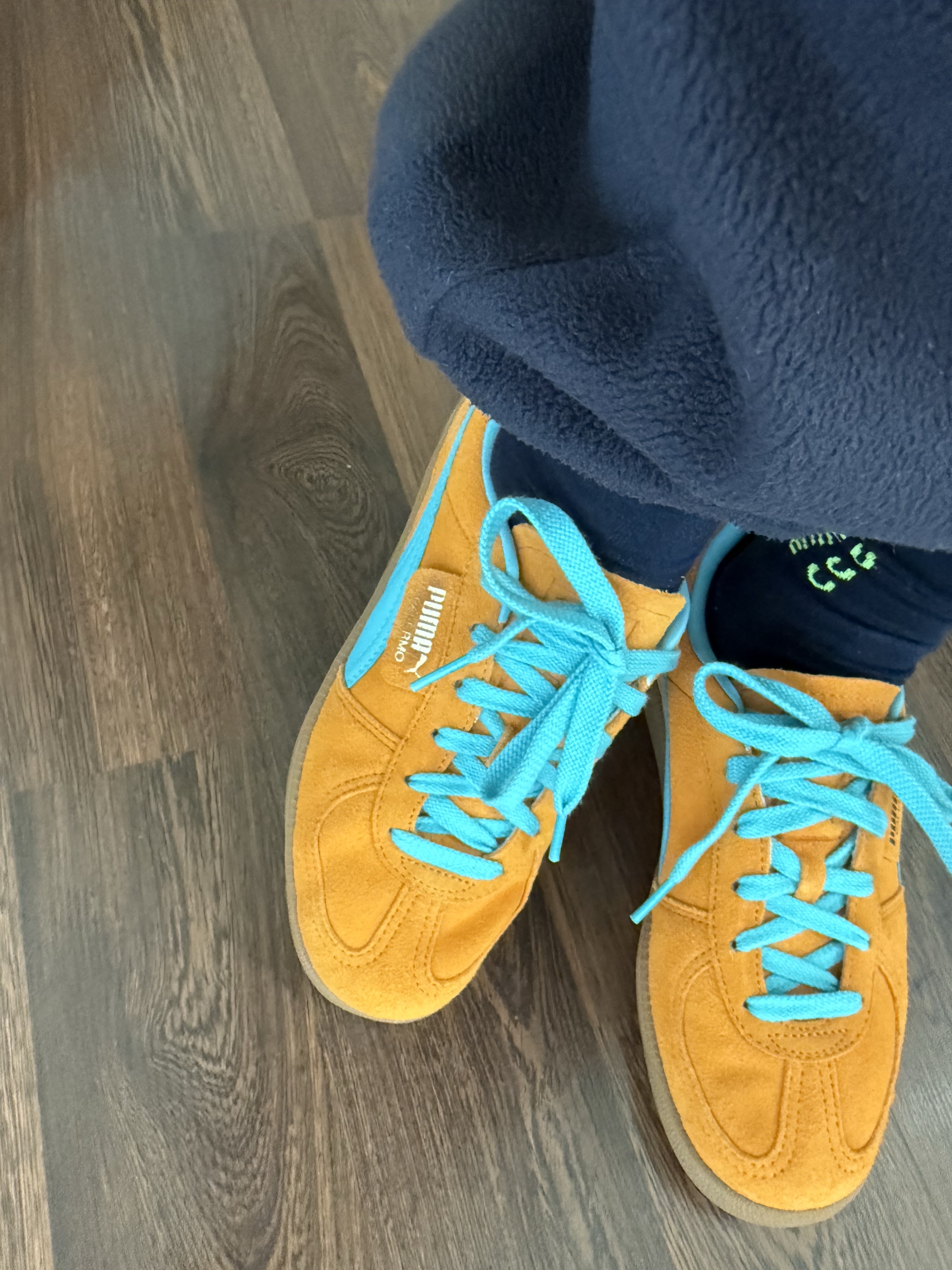 Puma Palermo Dark Cheddar Bright Aqua 착용 스타일