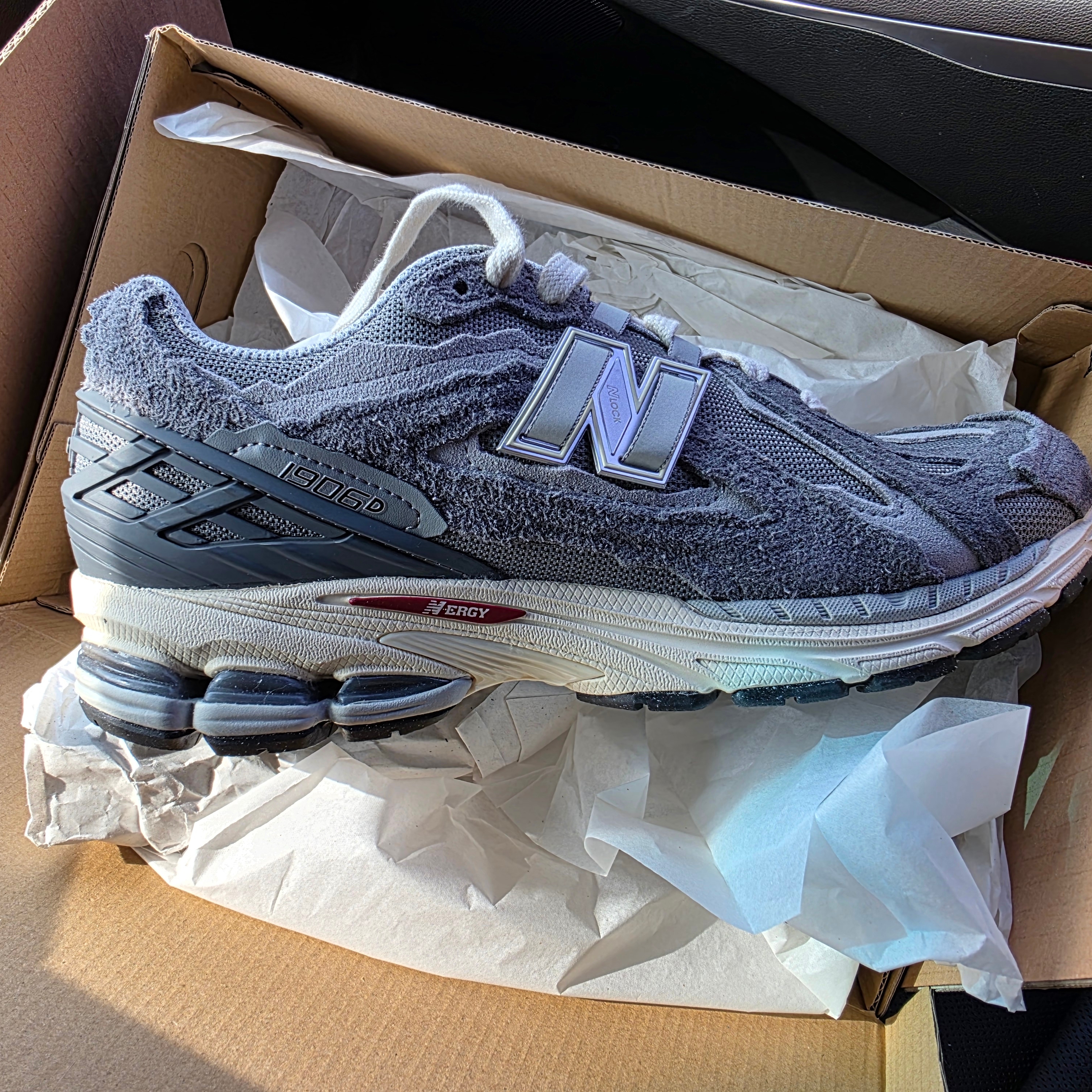 New Balance 1906D Protection Pack Castlerock 착용 스타일