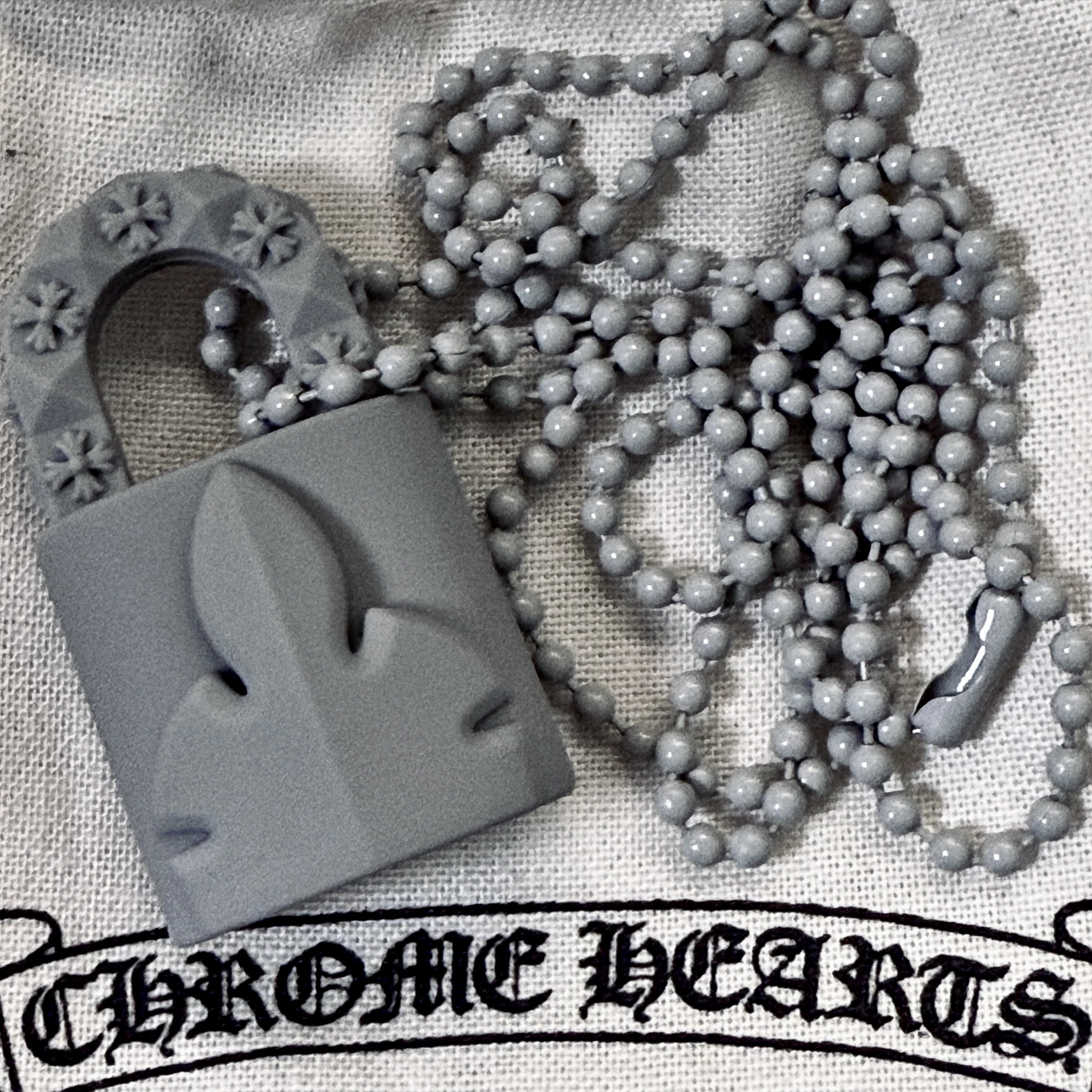 Chrome Hearts Silichrome CH Padlock Fleurknee Pendant Grey - 2023 착용 스타일 - 1