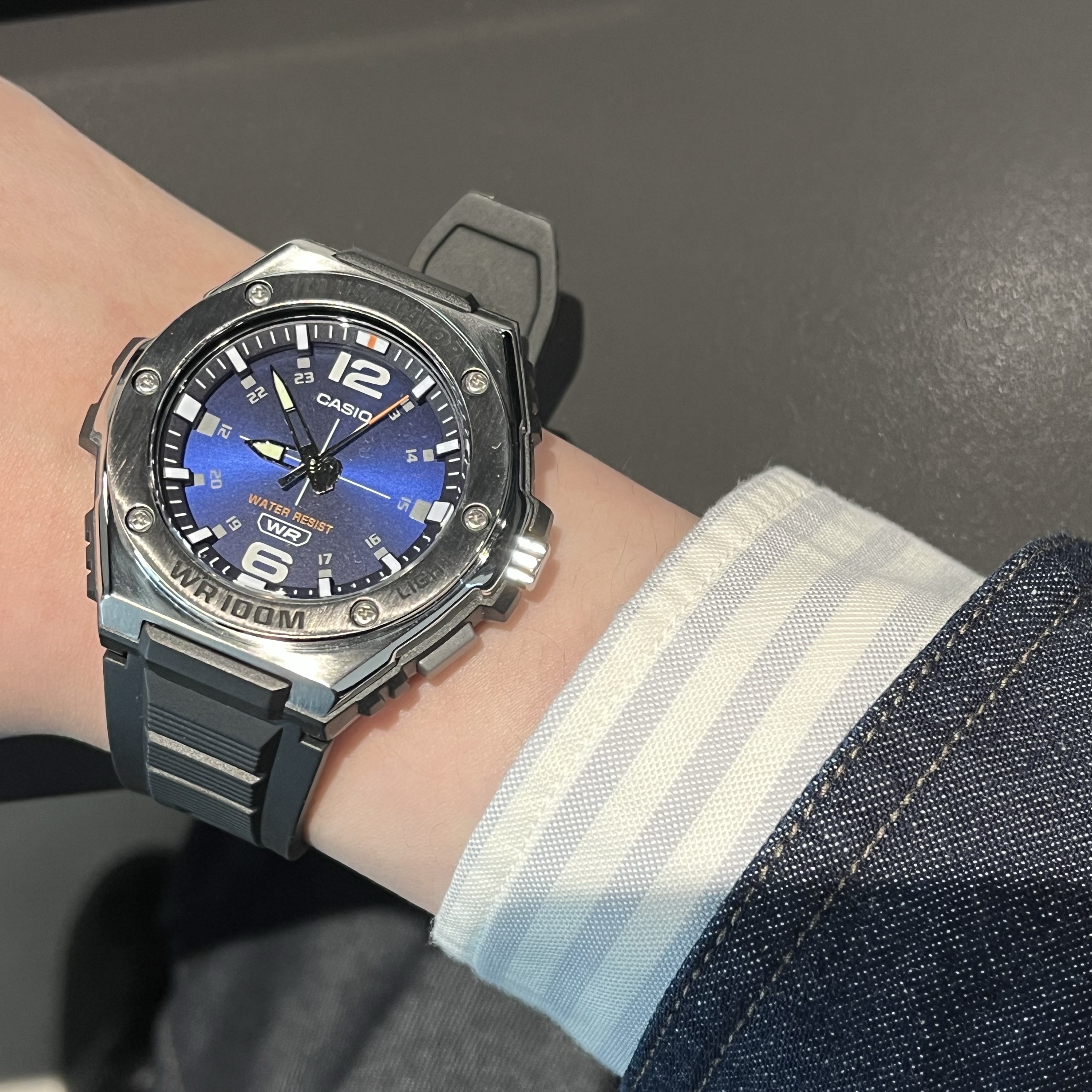 Casio MWA-100H-2A 착용 스타일 - 1