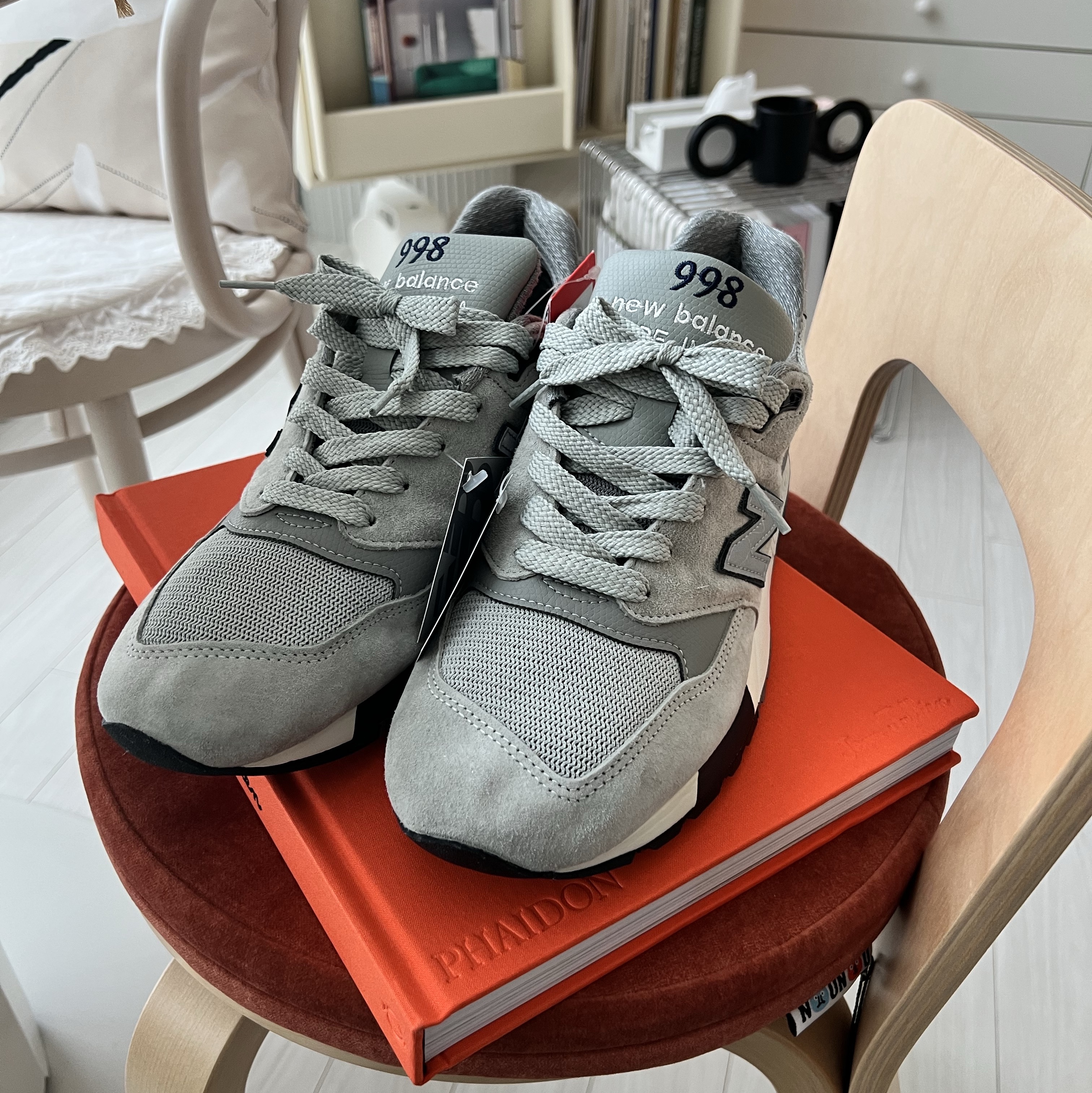New Balance x WTAPS 998 Made in USA Gray 착용 스타일 - 3