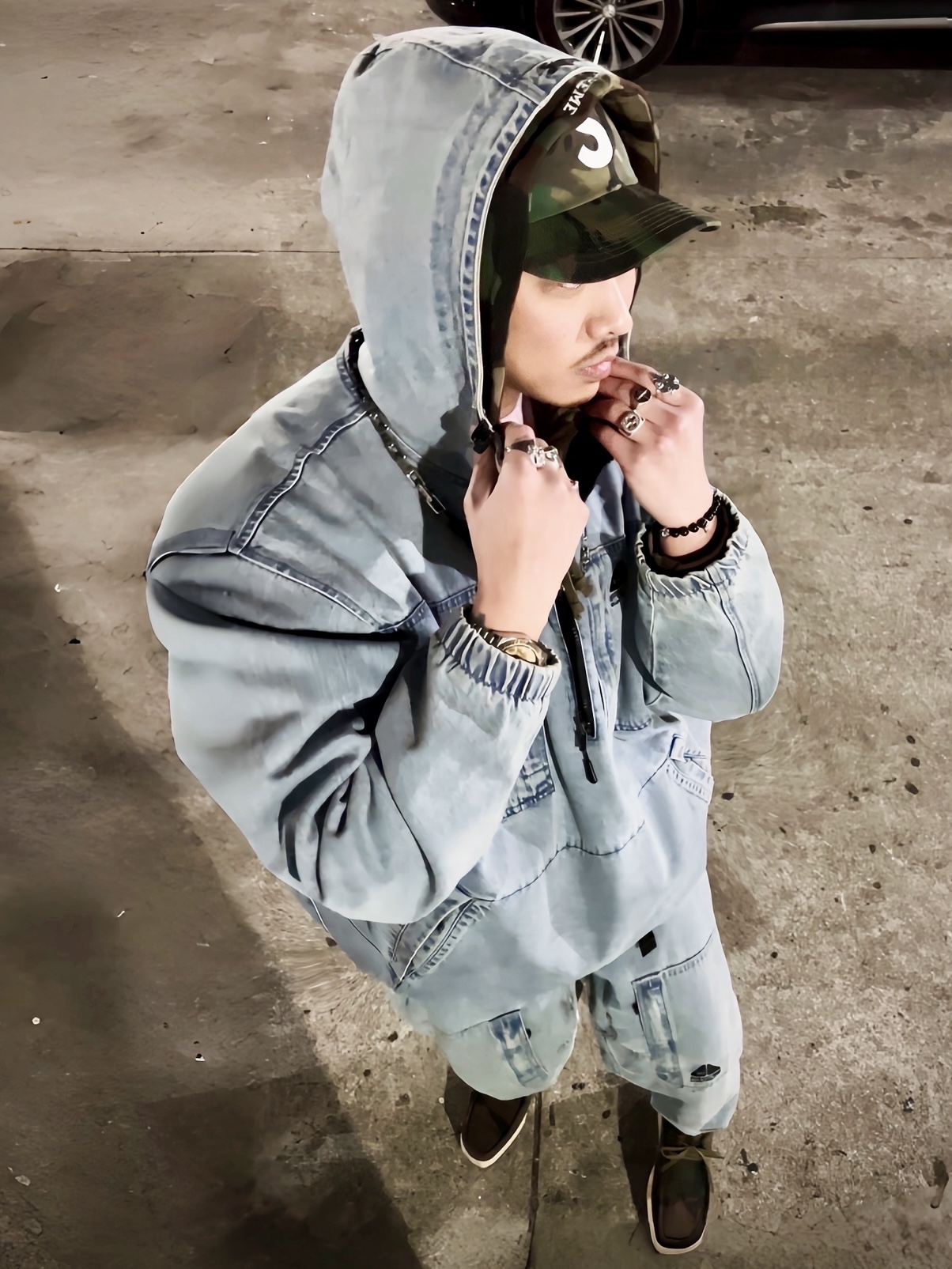 Supreme Ventile S Logo 6-Panel Swirl Camo - 21FW, Supreme Swarovski S Logo Hooded Sweatshirt Woodland Camo - 21SS 착용 스타일 - 4