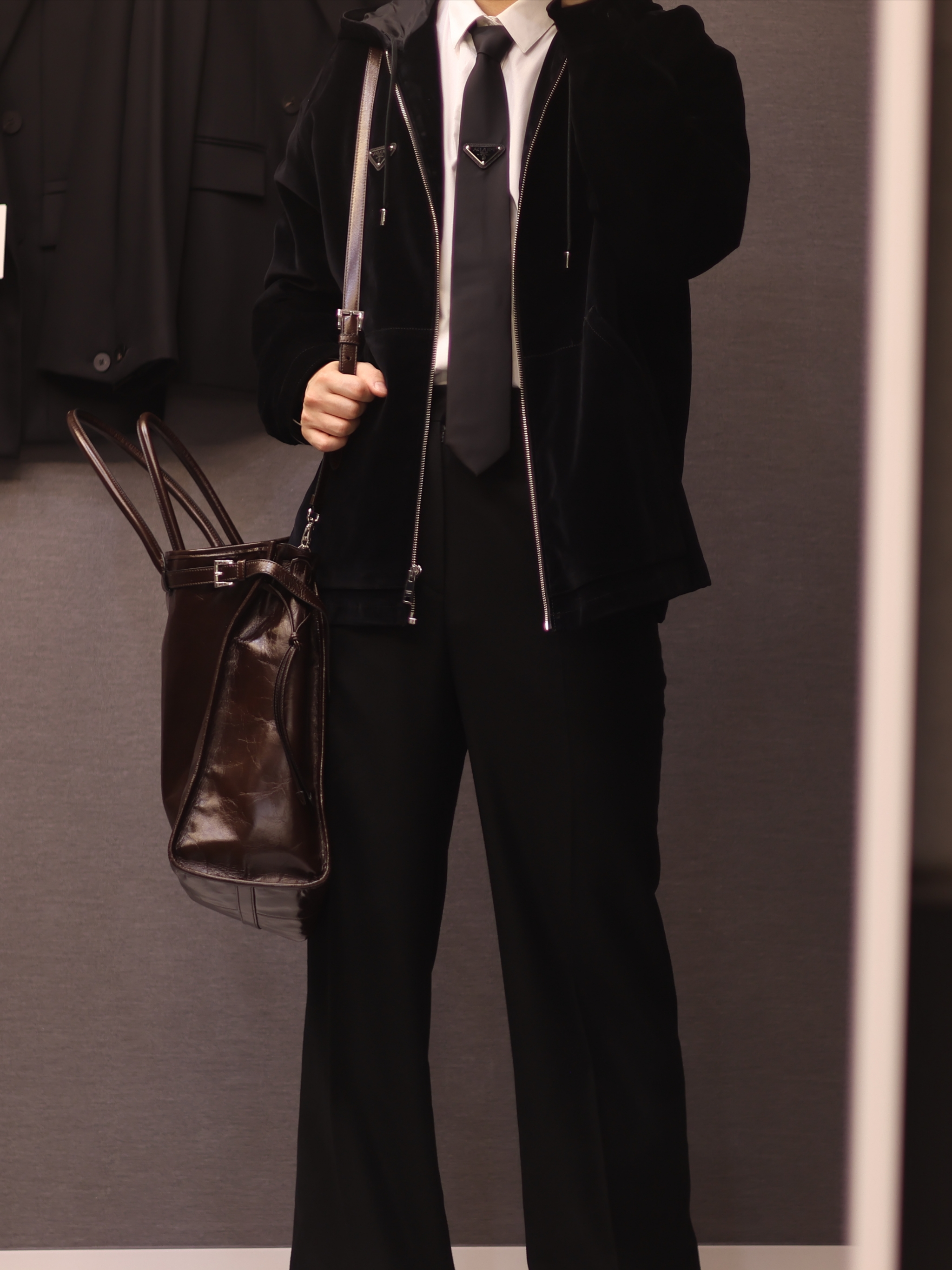 Prada Hooded Cotton Velvet Blouson Jacket Black, Prada Re-Nylon Gabardine Tie Black 착용 스타일 - 4