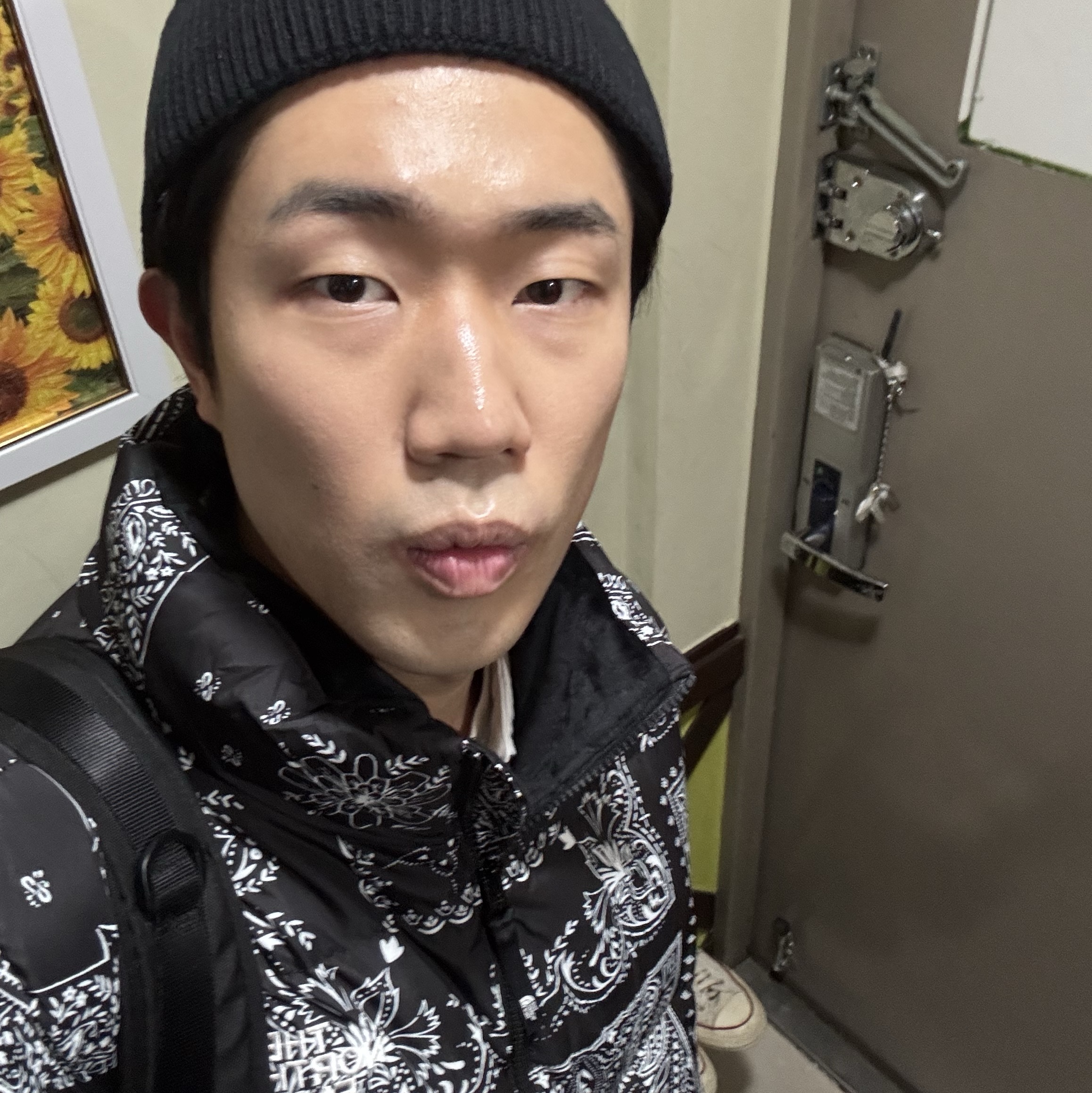 The North Face Novelty Lofty Down Jacket Real Black, Casio LTP-V007L-9B 착용 스타일 - 3