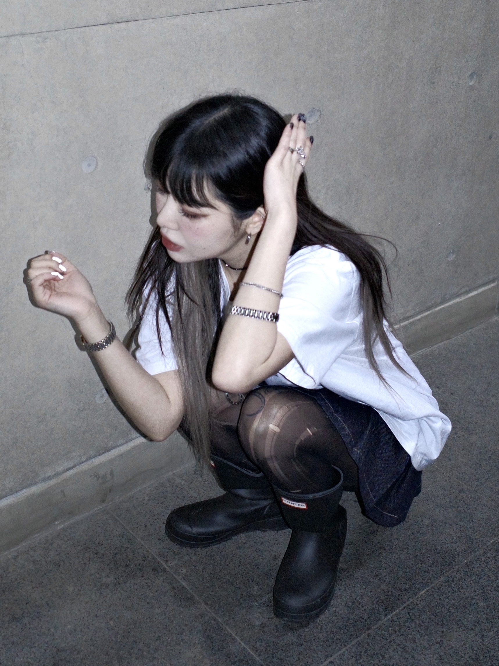 (W) Hunter Play Tall Wellington Rain Boots Black 착용 스타일