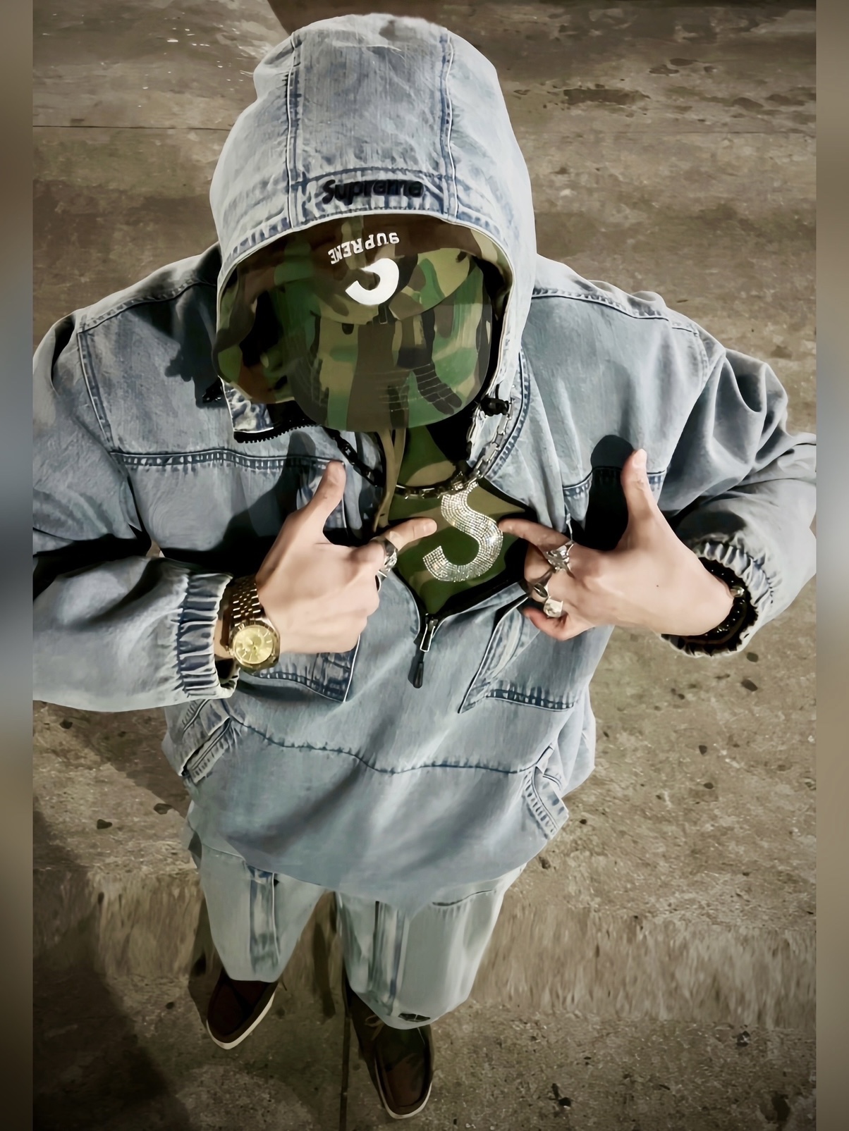 Supreme Ventile S Logo 6-Panel Swirl Camo - 21FW, Supreme Swarovski S Logo Hooded Sweatshirt Woodland Camo - 21SS 착용 스타일 - 3