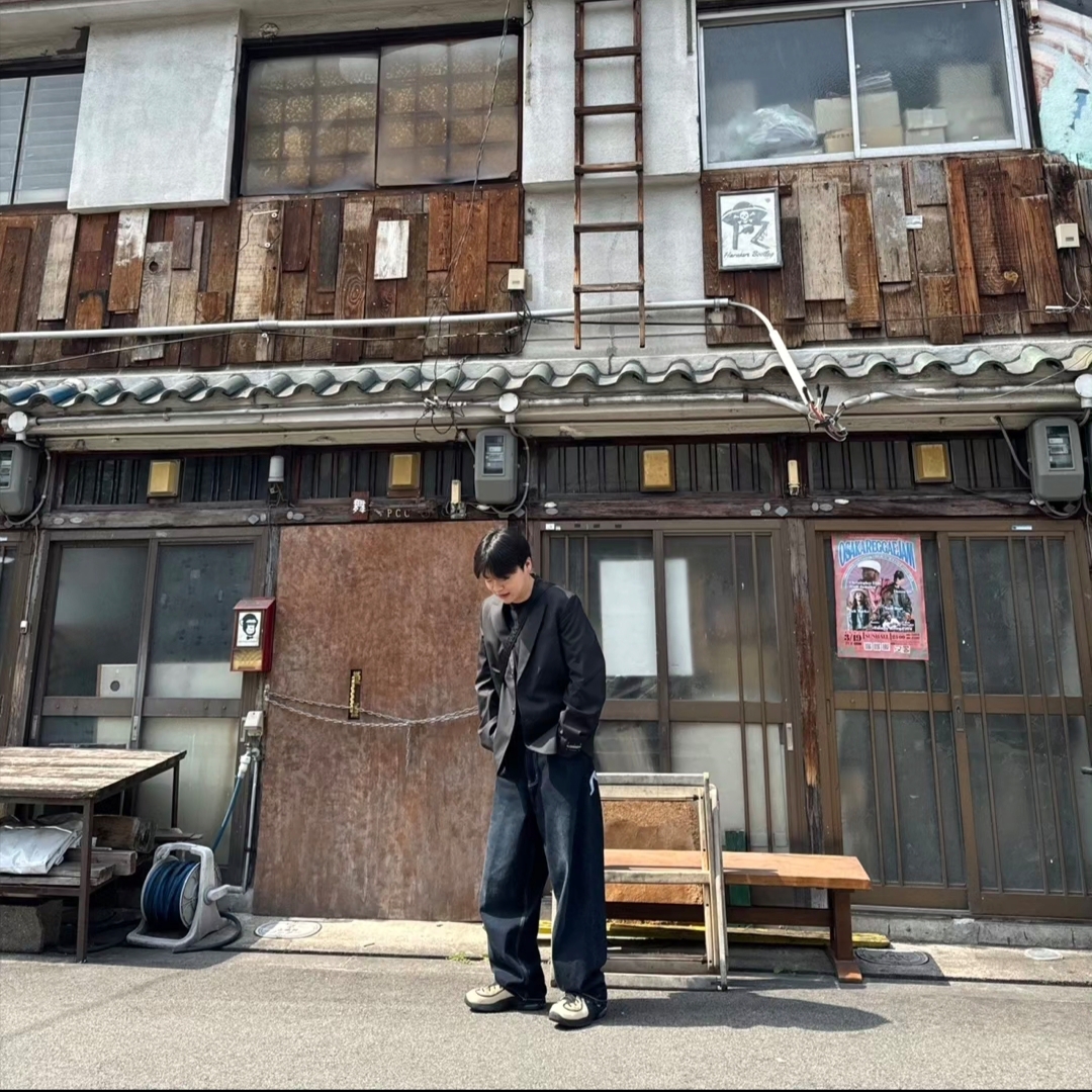 Zara x Ader Error Oversize Blazer Black, Nike x Stussy Air Penny II Rattan and Limestone 착용 스타일